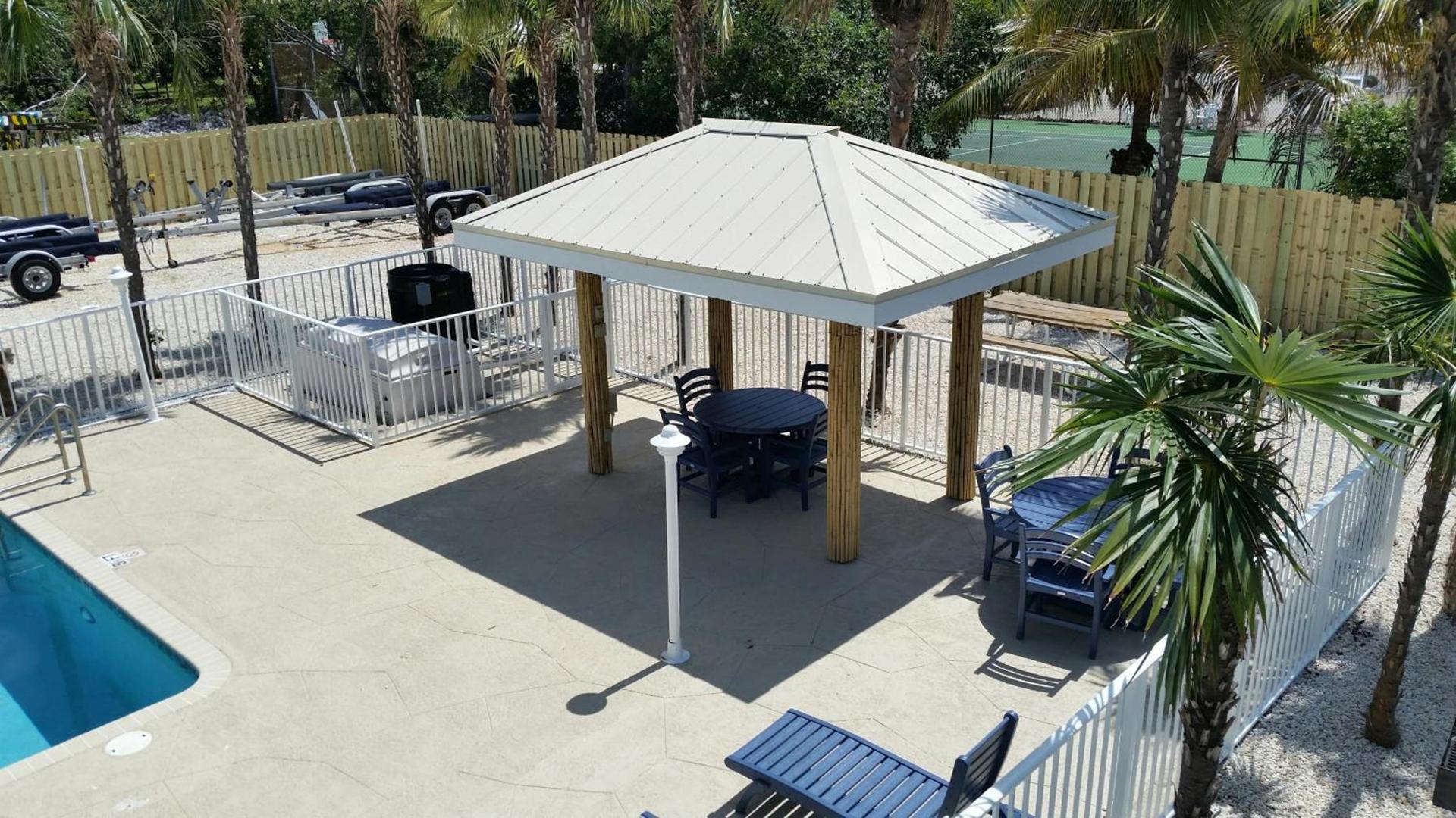 Knight's Key Suites photo 5