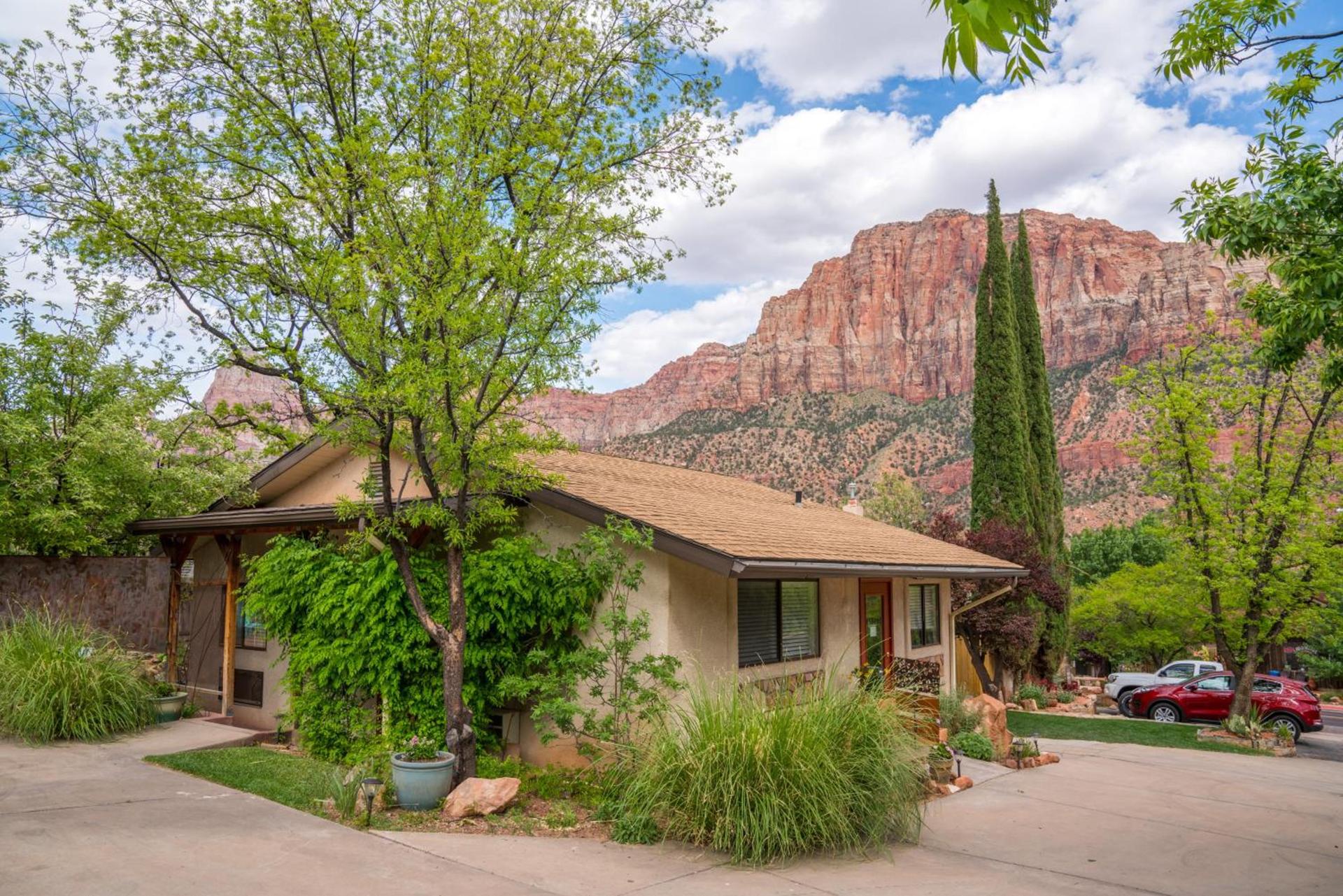 Red Rock Inn Cottages photo 13