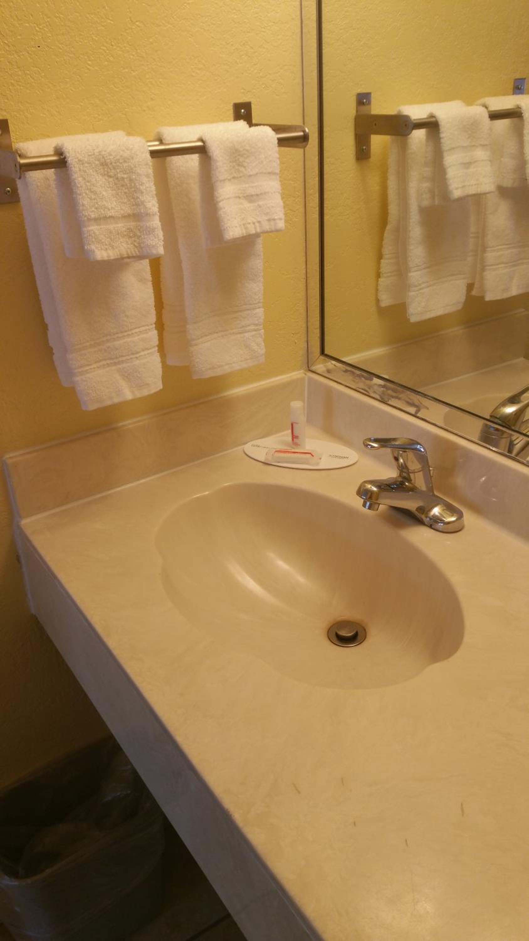 Days Inn by Wyndham Cocoa Cruiseport West At I-95/524 photo 75