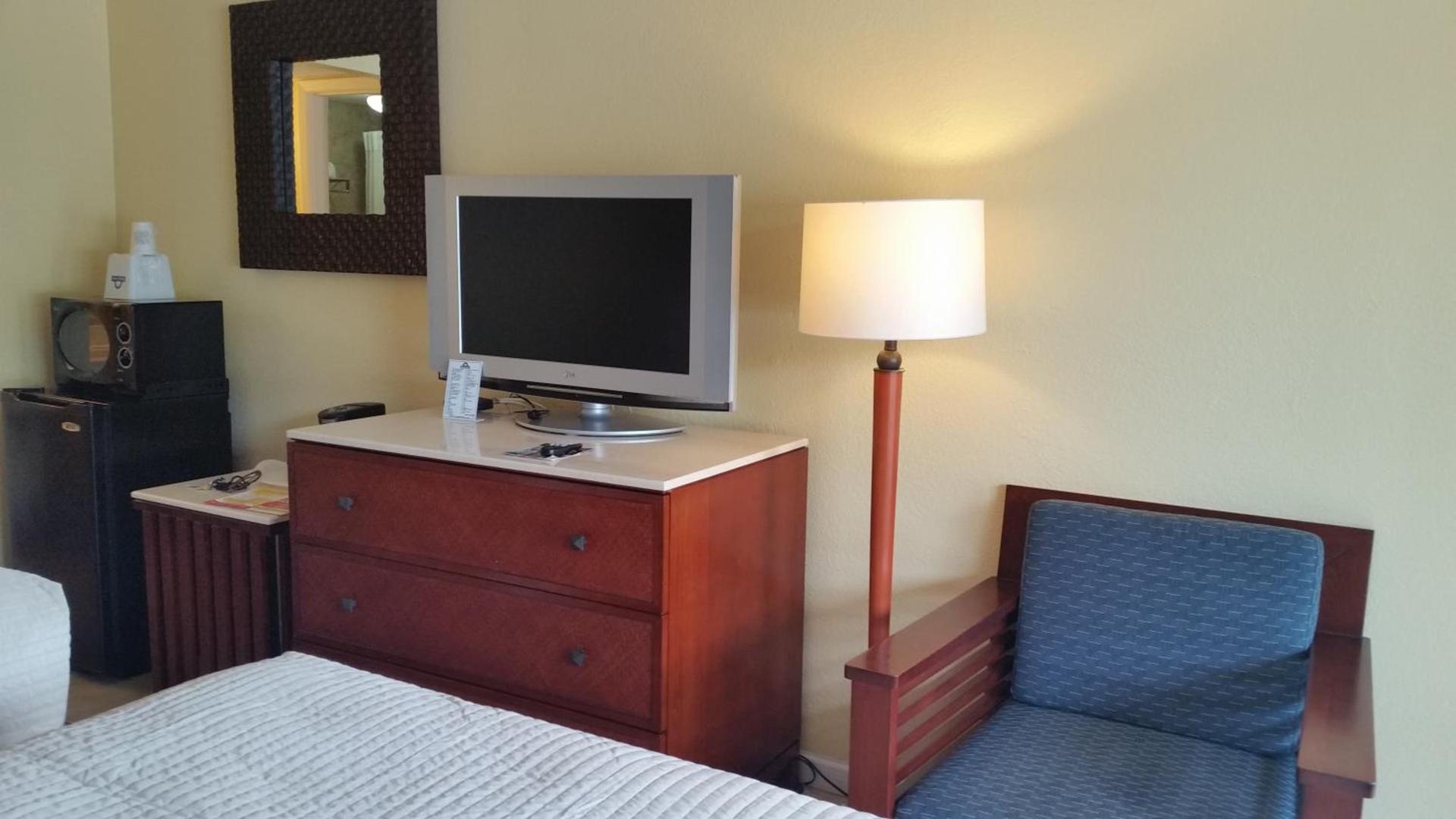 Days Inn by Wyndham Cocoa Cruiseport West At I-95/524 photo 74