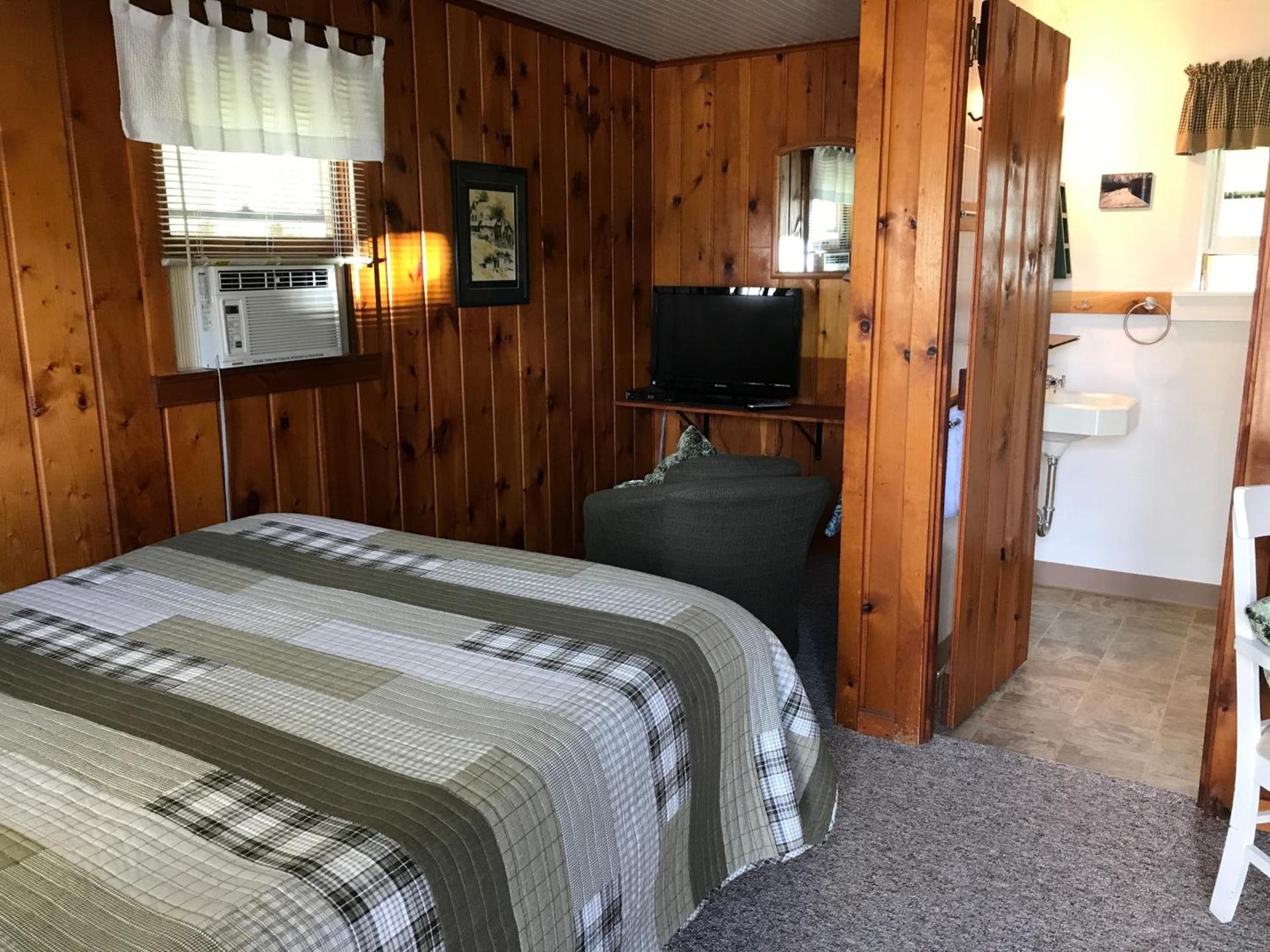 Cedar Ridge Cabins photo 15