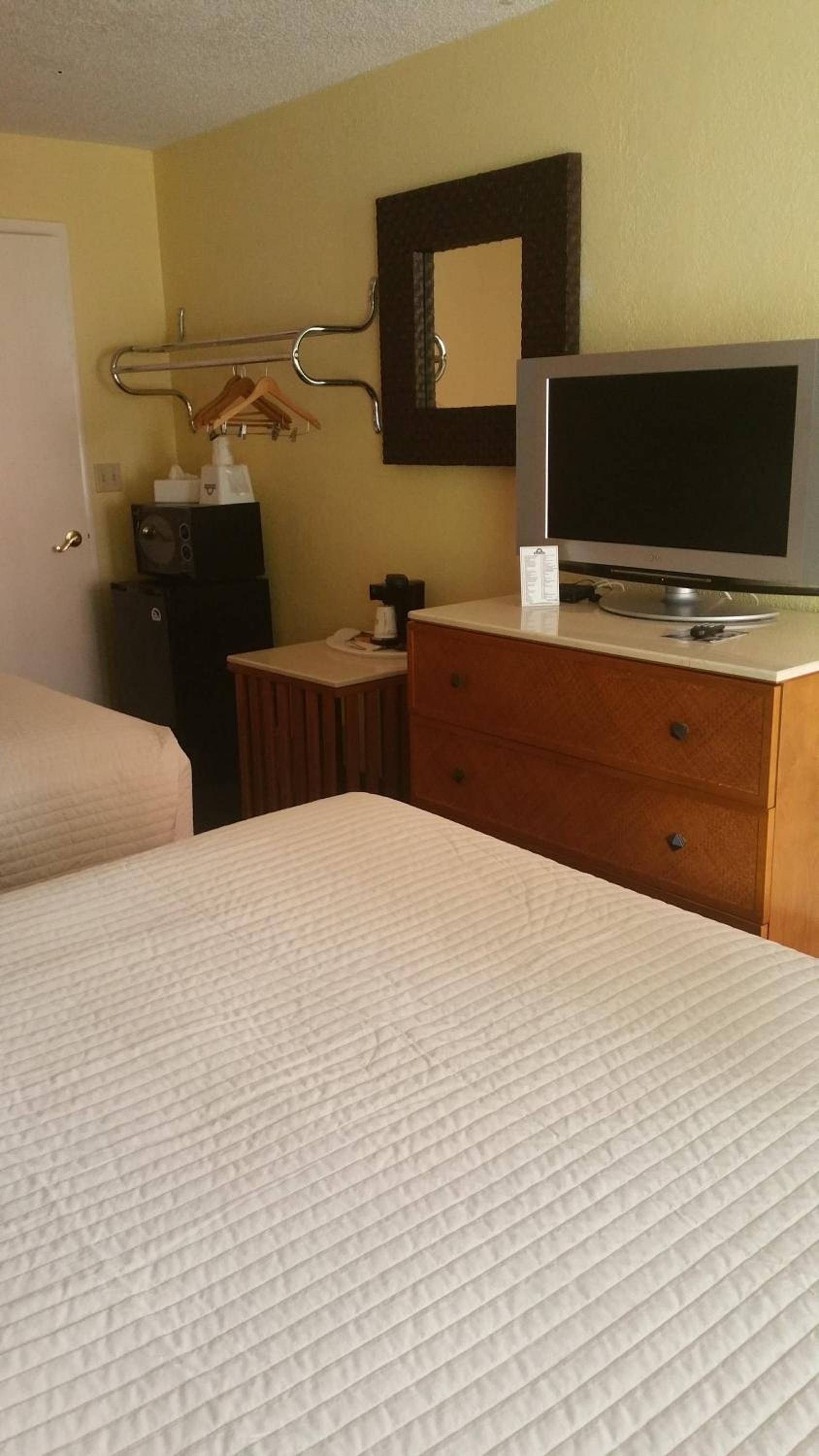 Days Inn by Wyndham Cocoa Cruiseport West At I-95/524 photo 66