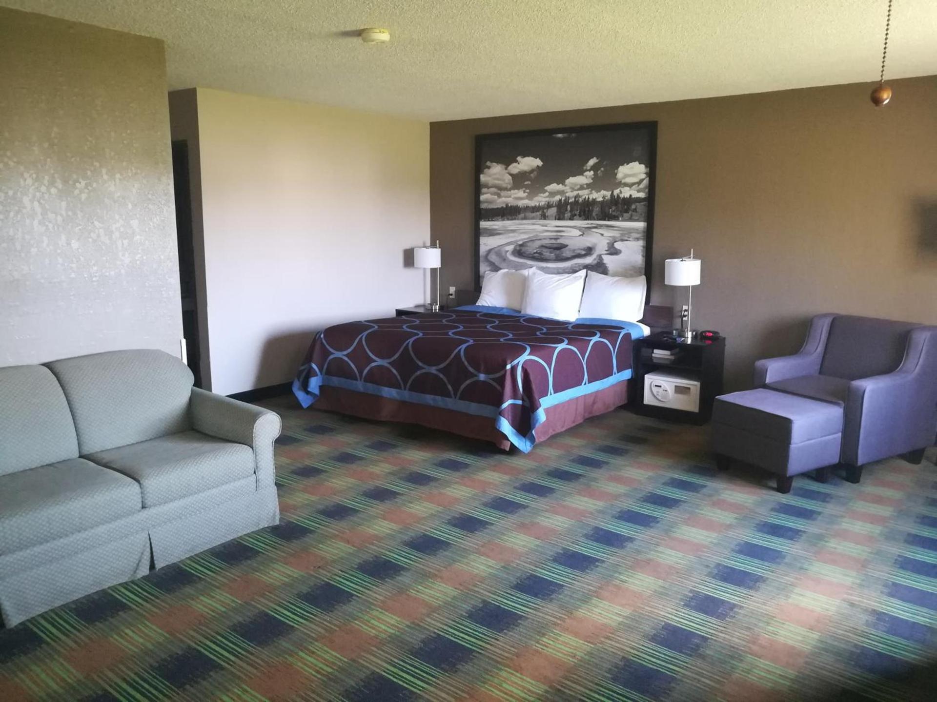 Super 8 by Wyndham Keokuk photo 20