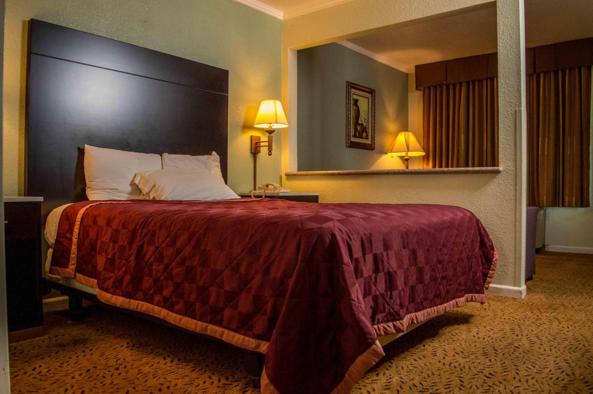 Executive Inn & Suites Sacramento photo 21