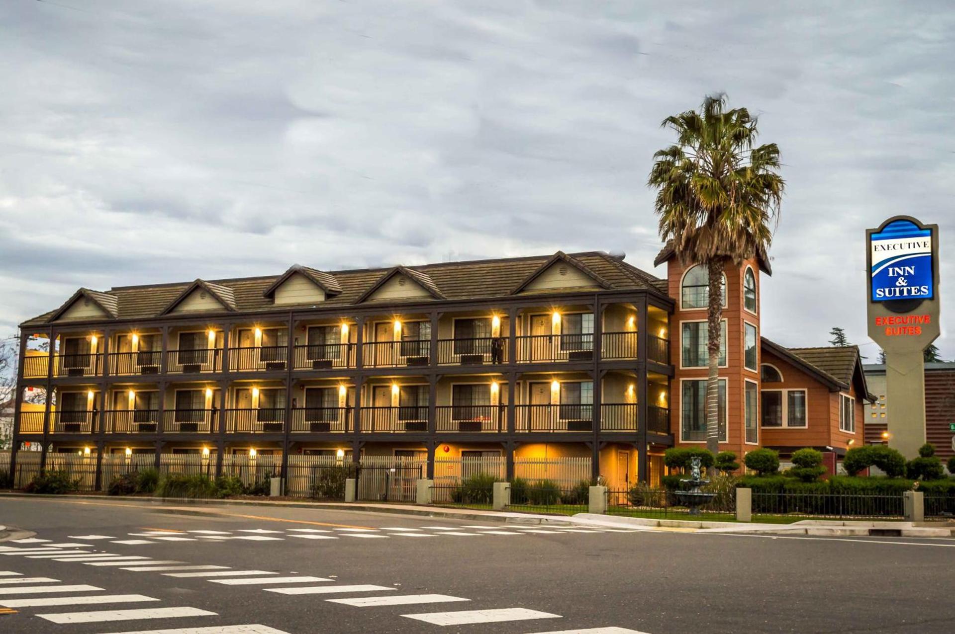 Executive Inn & Suites Sacramento photo 2