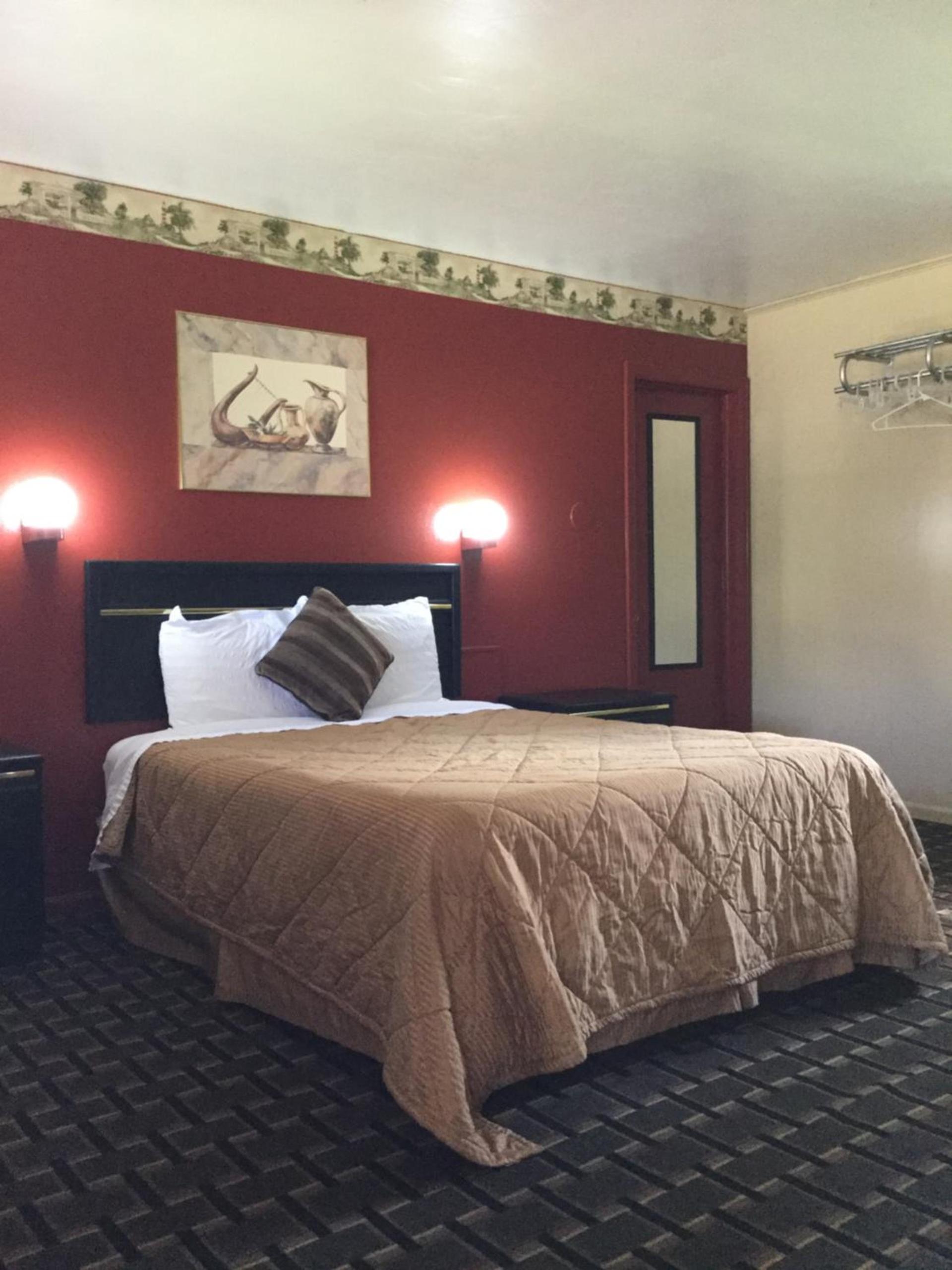 Best Motel photo 9