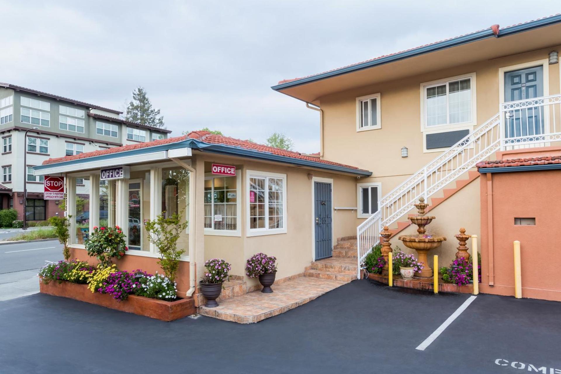 Howard Johnson By Wyndham Berkeley photo 20