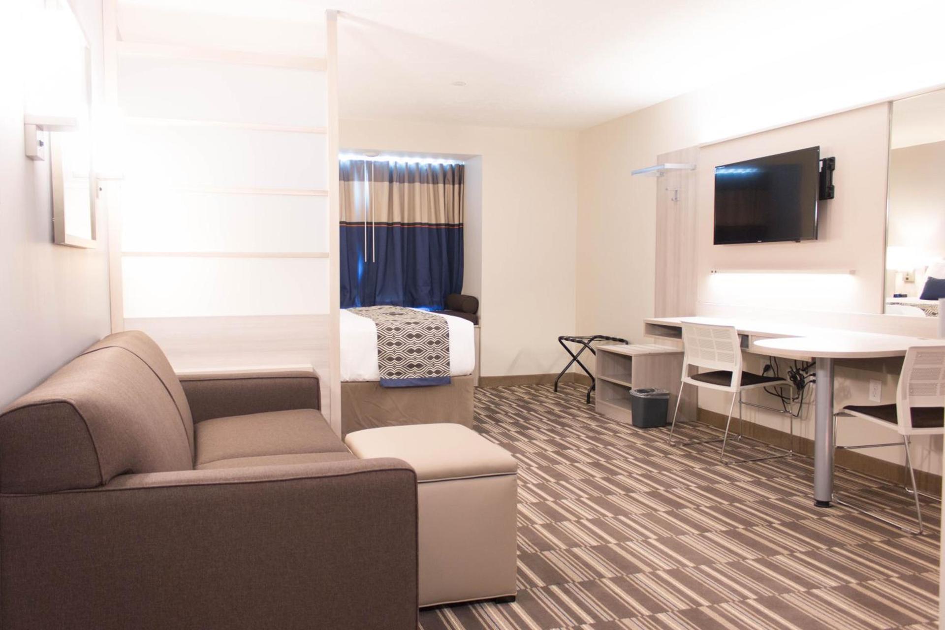 Microtel Inn & Suites by Wyndham Springville photo 11