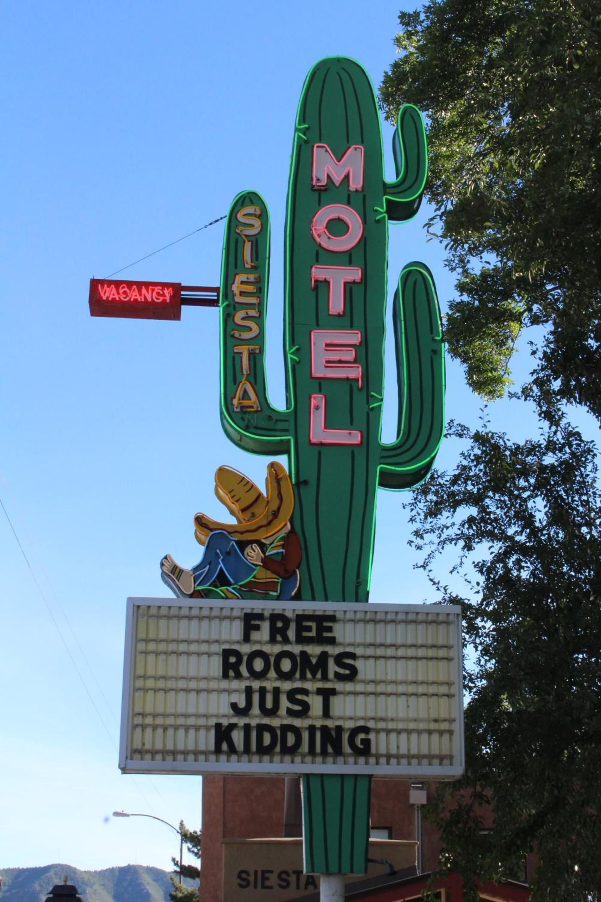 The Siesta Motel photo 16