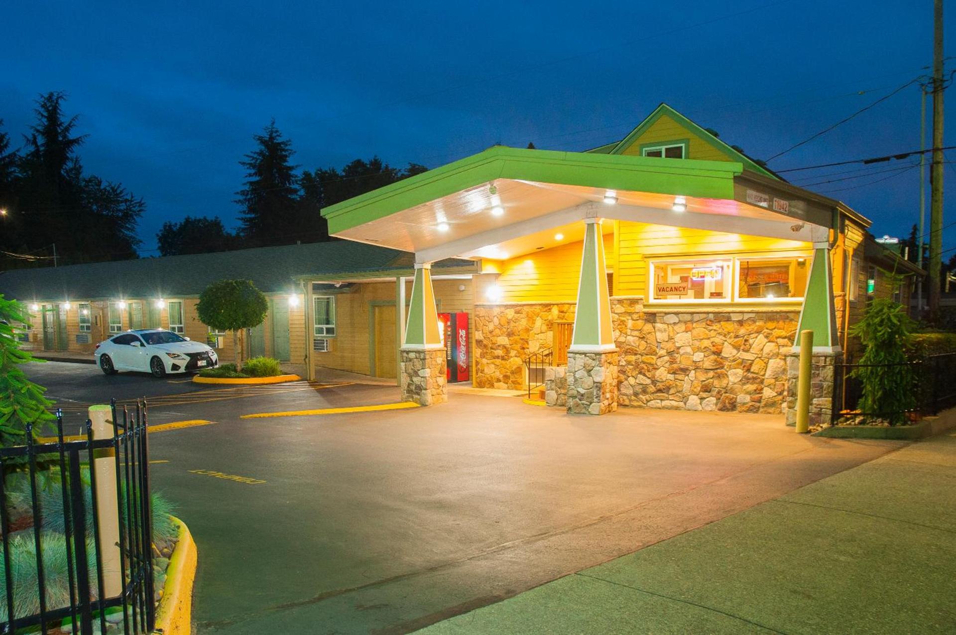 Nordic Inn and Suites photo 62