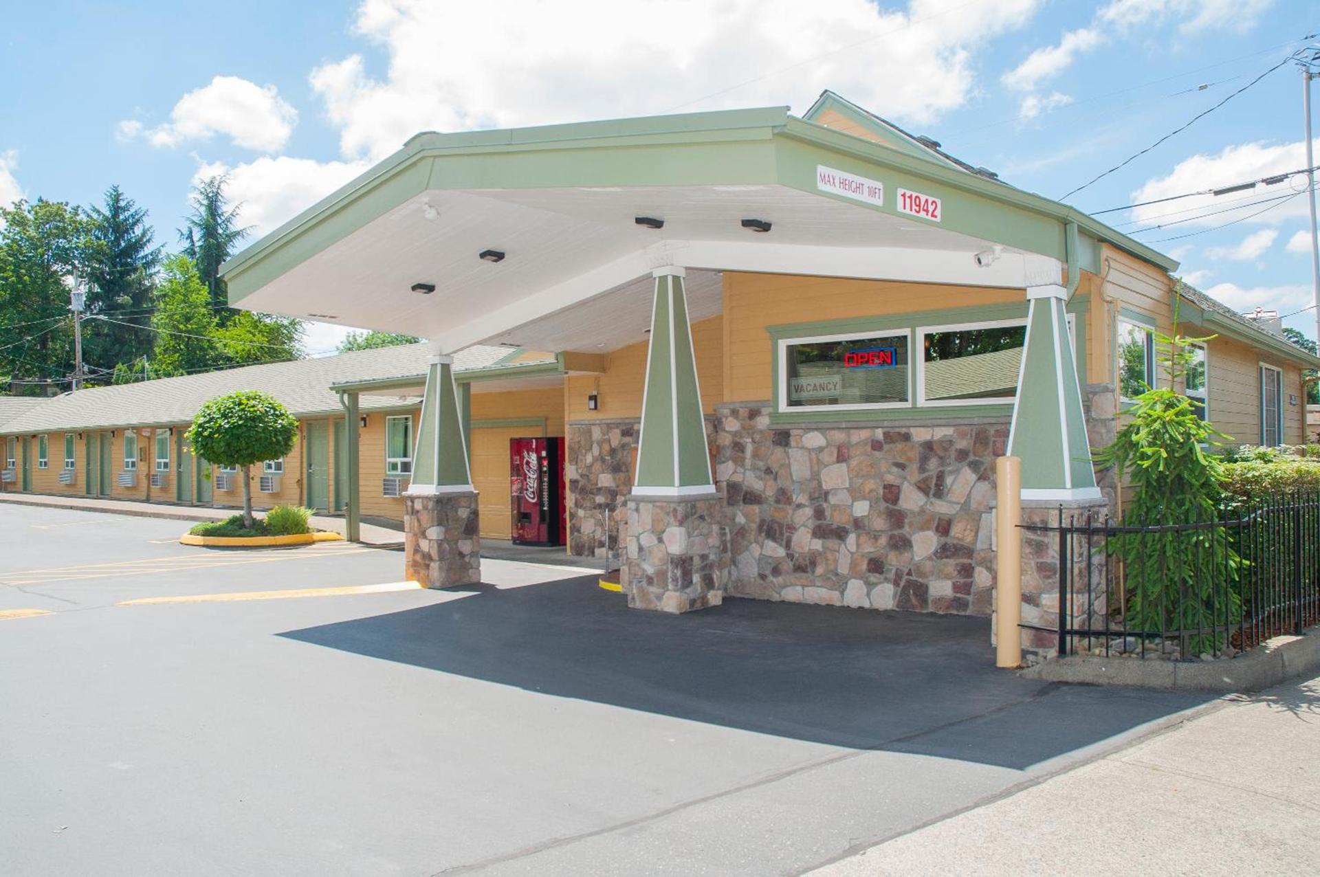 Nordic Inn and Suites photo 3