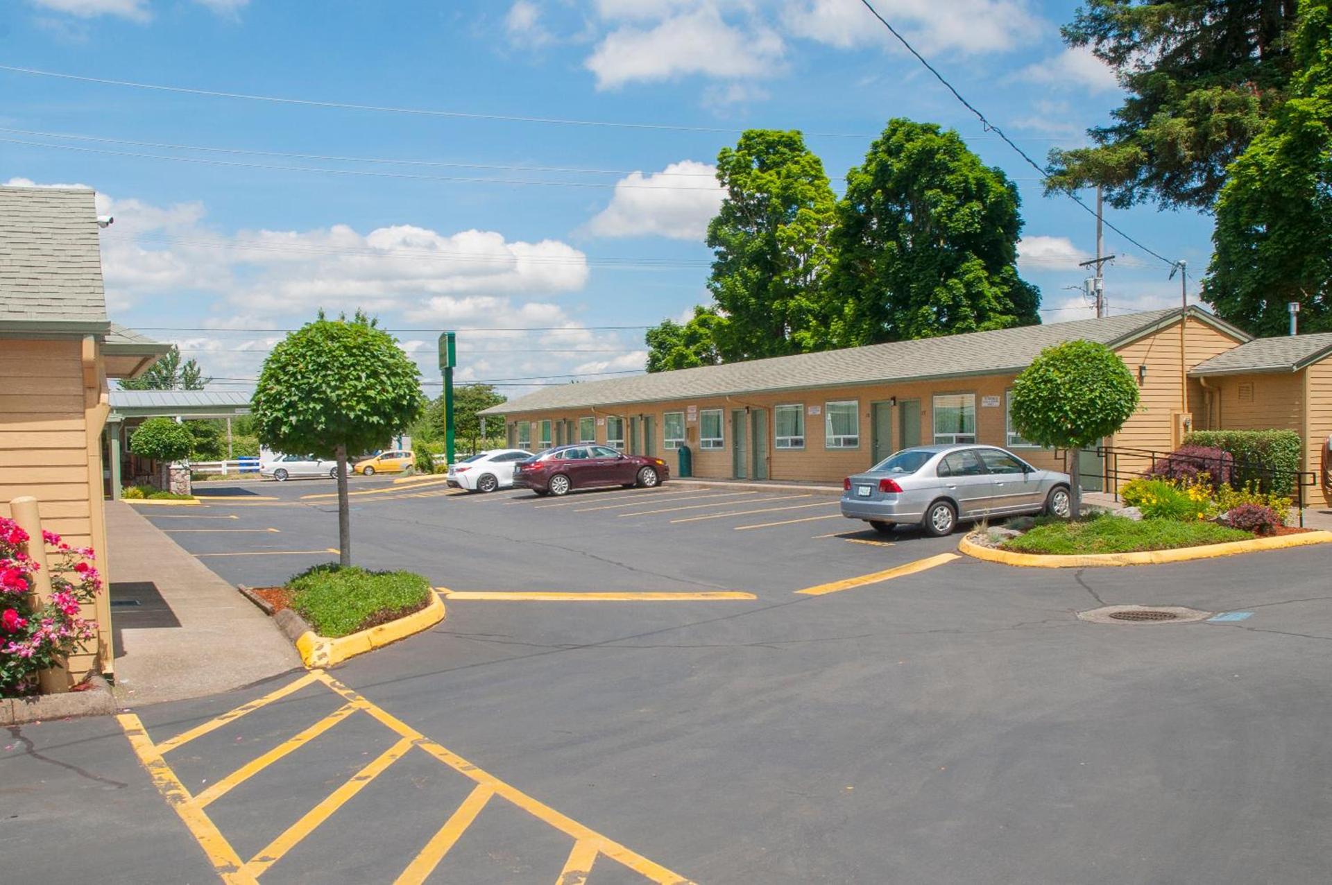 Nordic Inn and Suites photo 51