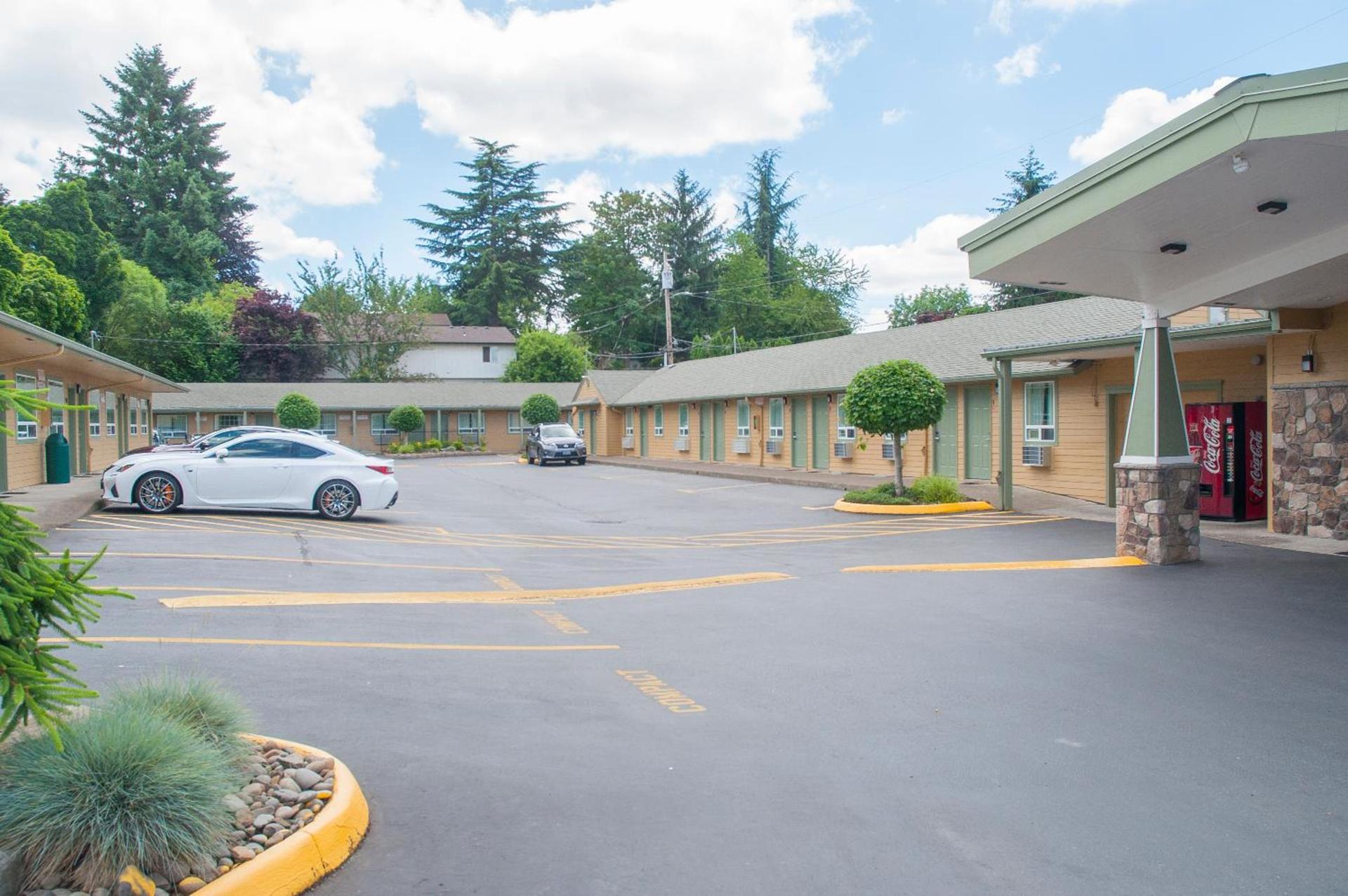 Nordic Inn and Suites photo 53