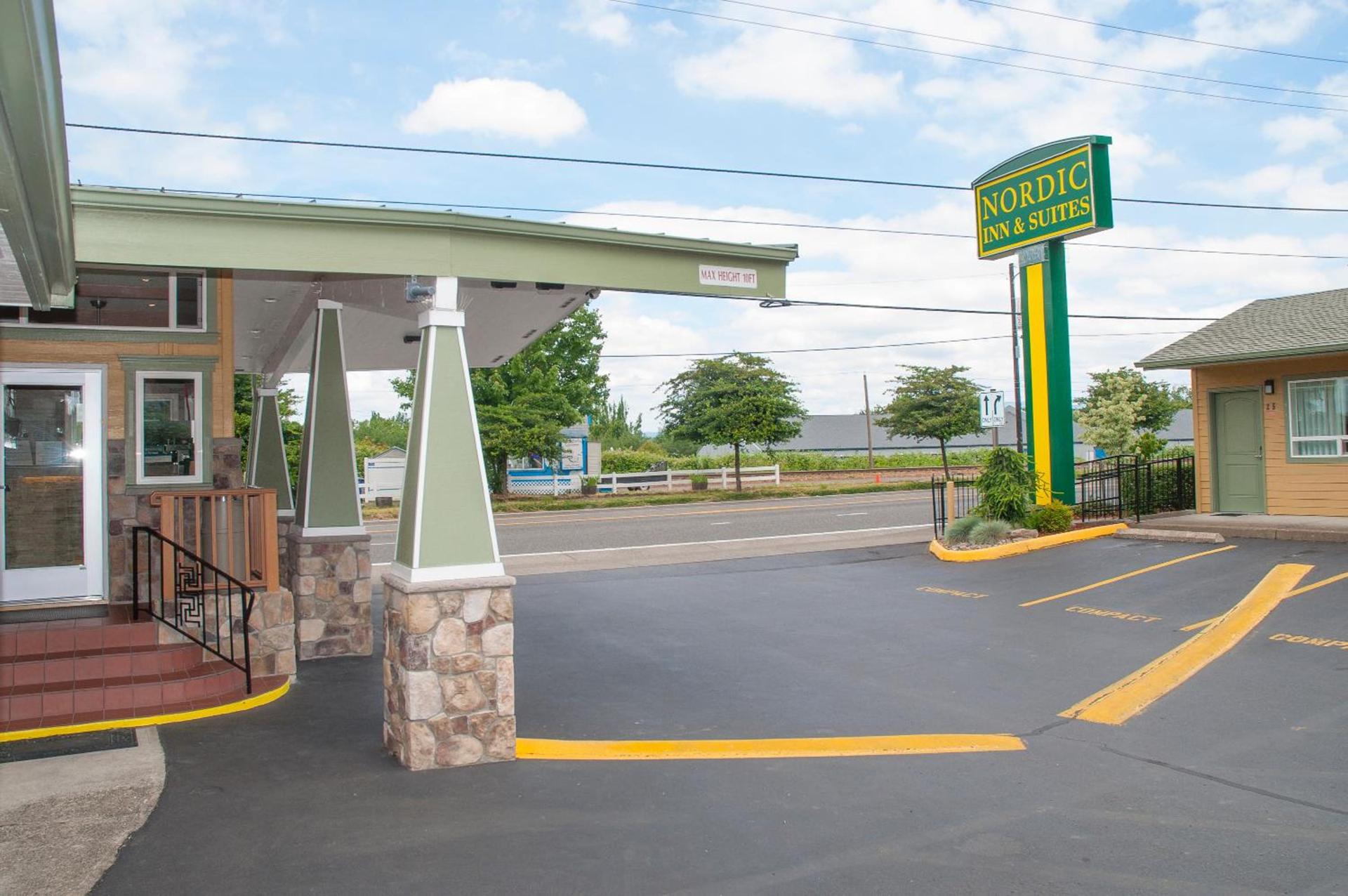 Nordic Inn and Suites photo 2