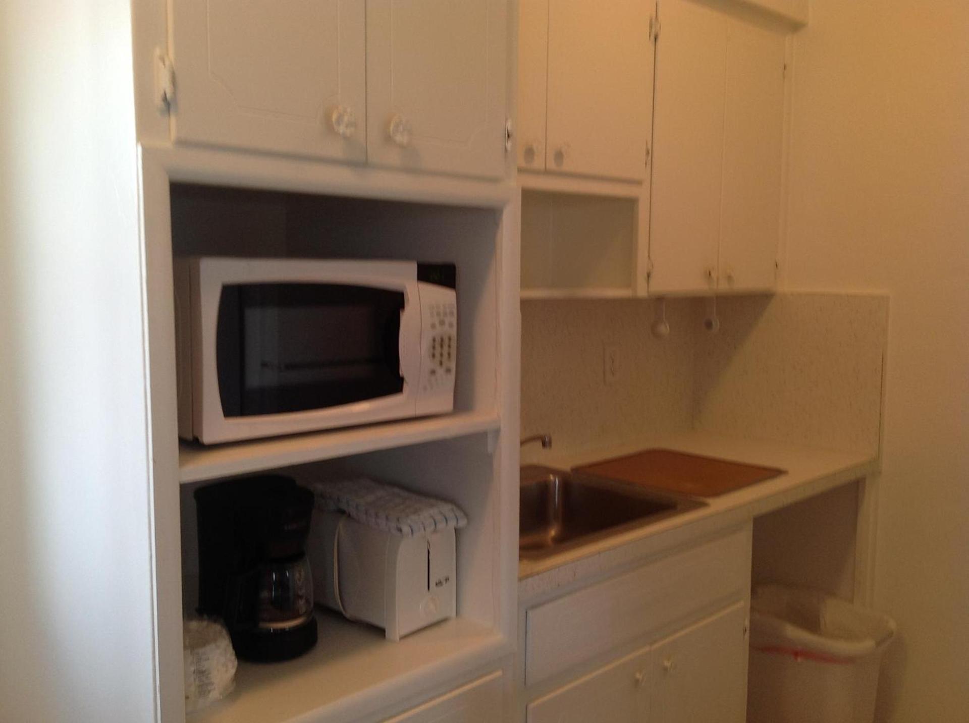 Summerland Suites photo 8