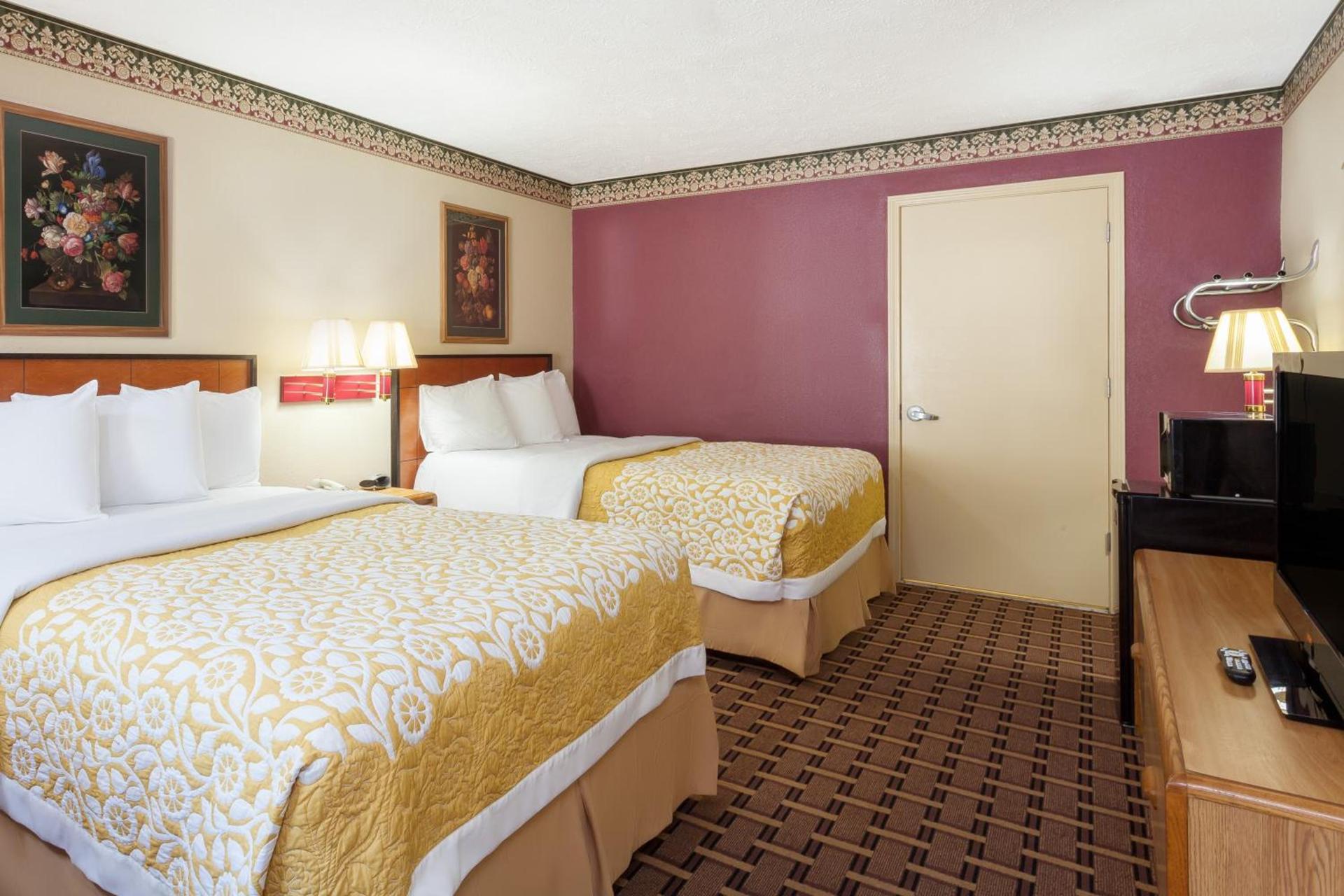 Days Inn by Wyndham Lexington photo 16