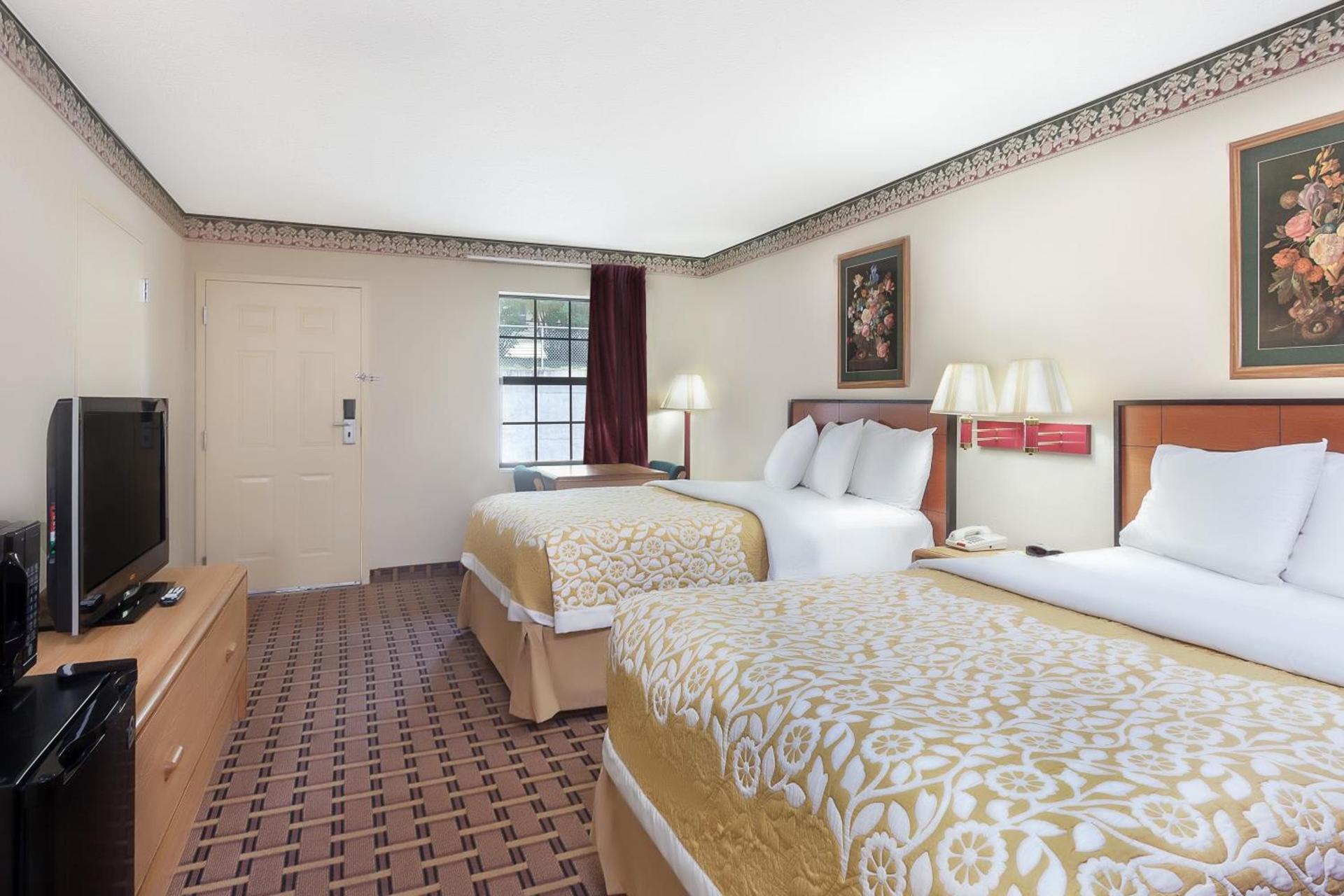 Days Inn by Wyndham Lexington photo 17