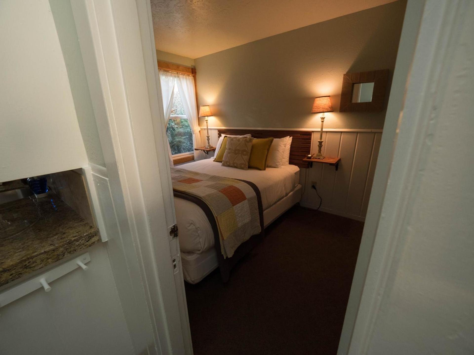 Agate Beach Motel photo 9
