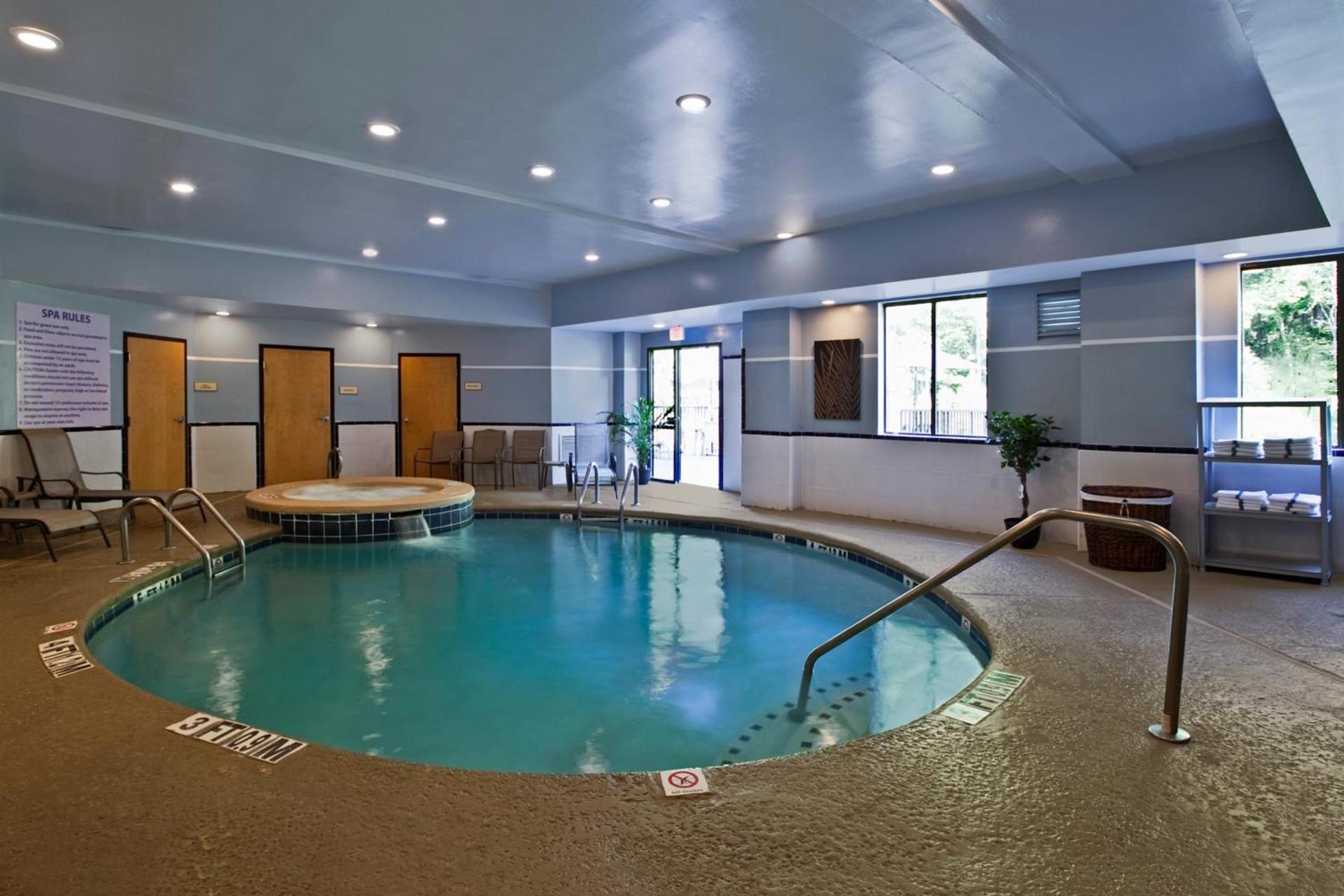 Best Western Plus Richmond Hill Inn photo 71