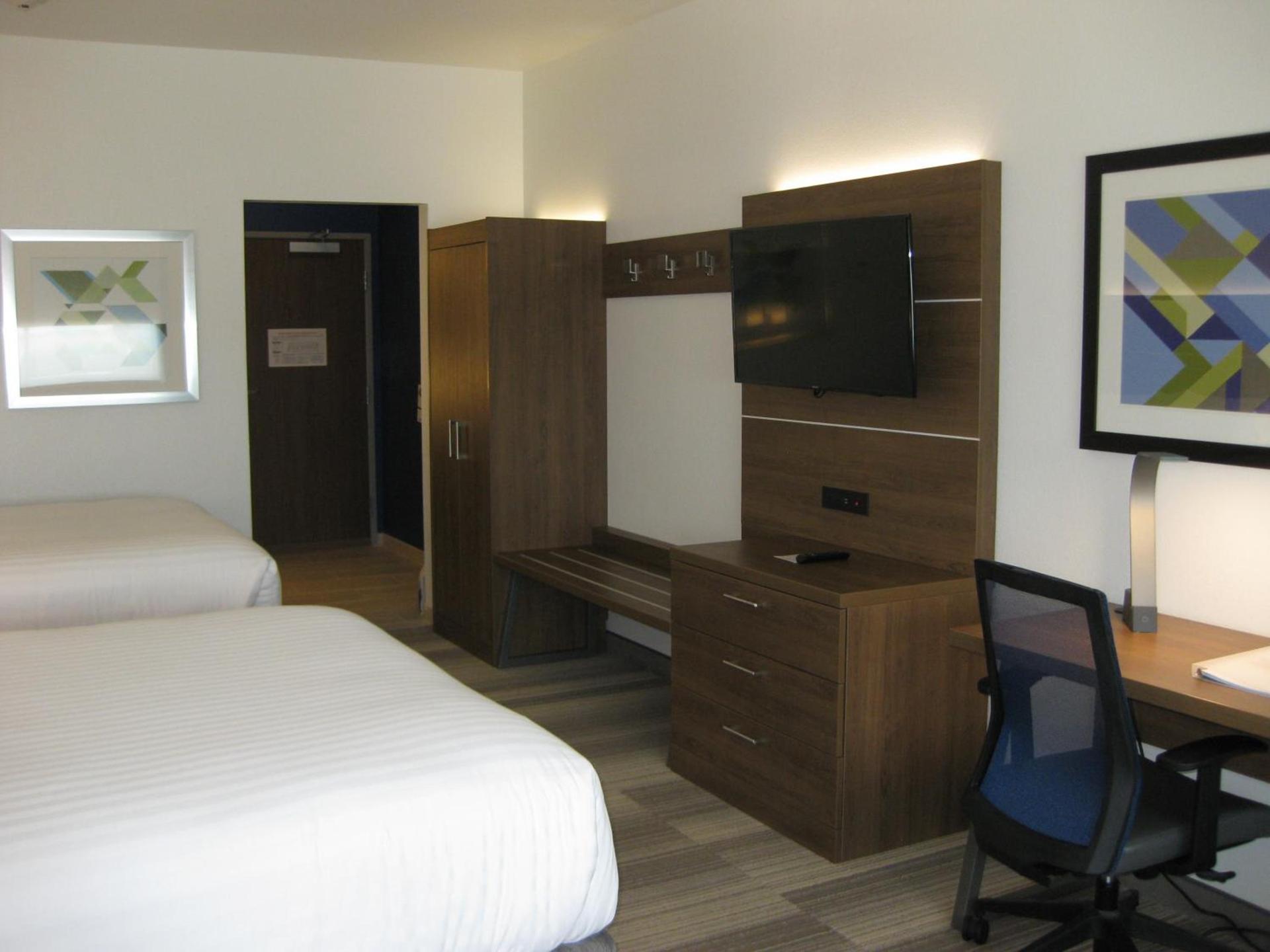 Holiday Inn Express & Suites - Houston NW - Cypress Grand Pky by IHG photo 7