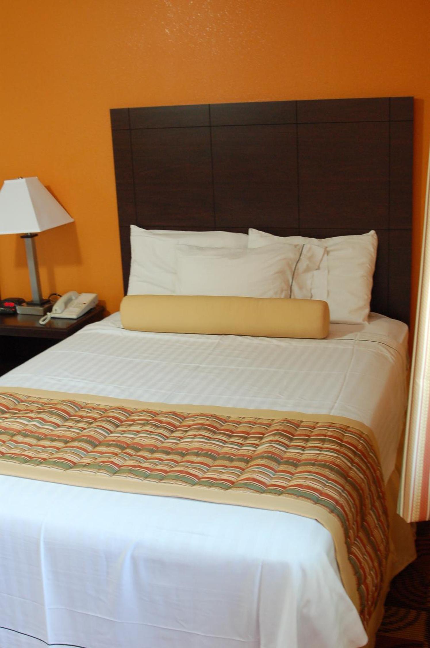 BLUE SKY INN Glens Falls-Saratoga-Lake George photo 14