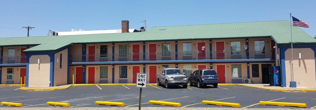Budget Inn - Washington photo 52