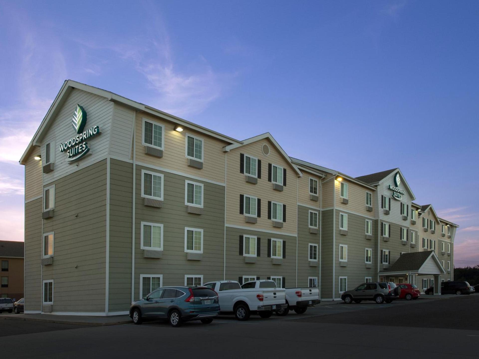 WoodSpring Suites Junction City photo 2