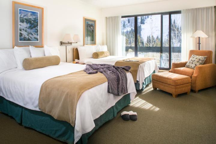 Inn at Snowbird photo 9