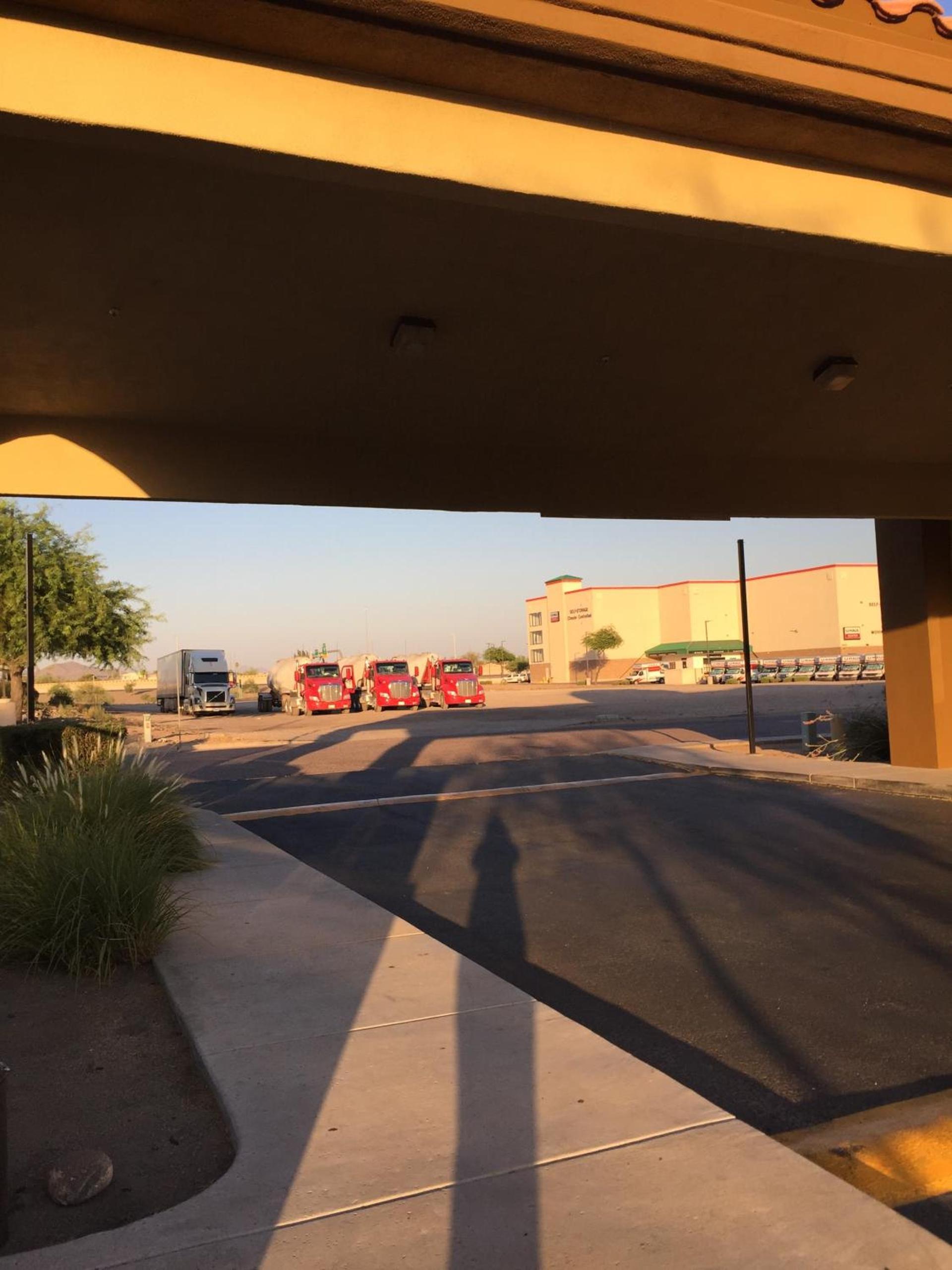 Days Inn by Wyndham Phoenix North photo 61