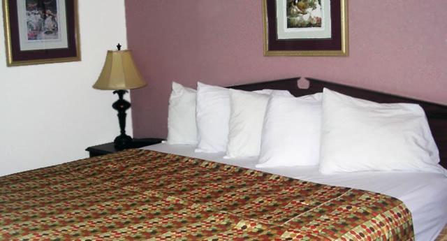 Jameson Inn - Perry photo 26