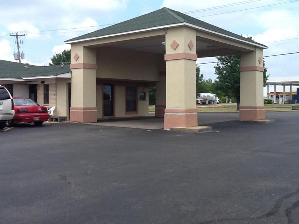 Relax Inn - Lakeland photo 1