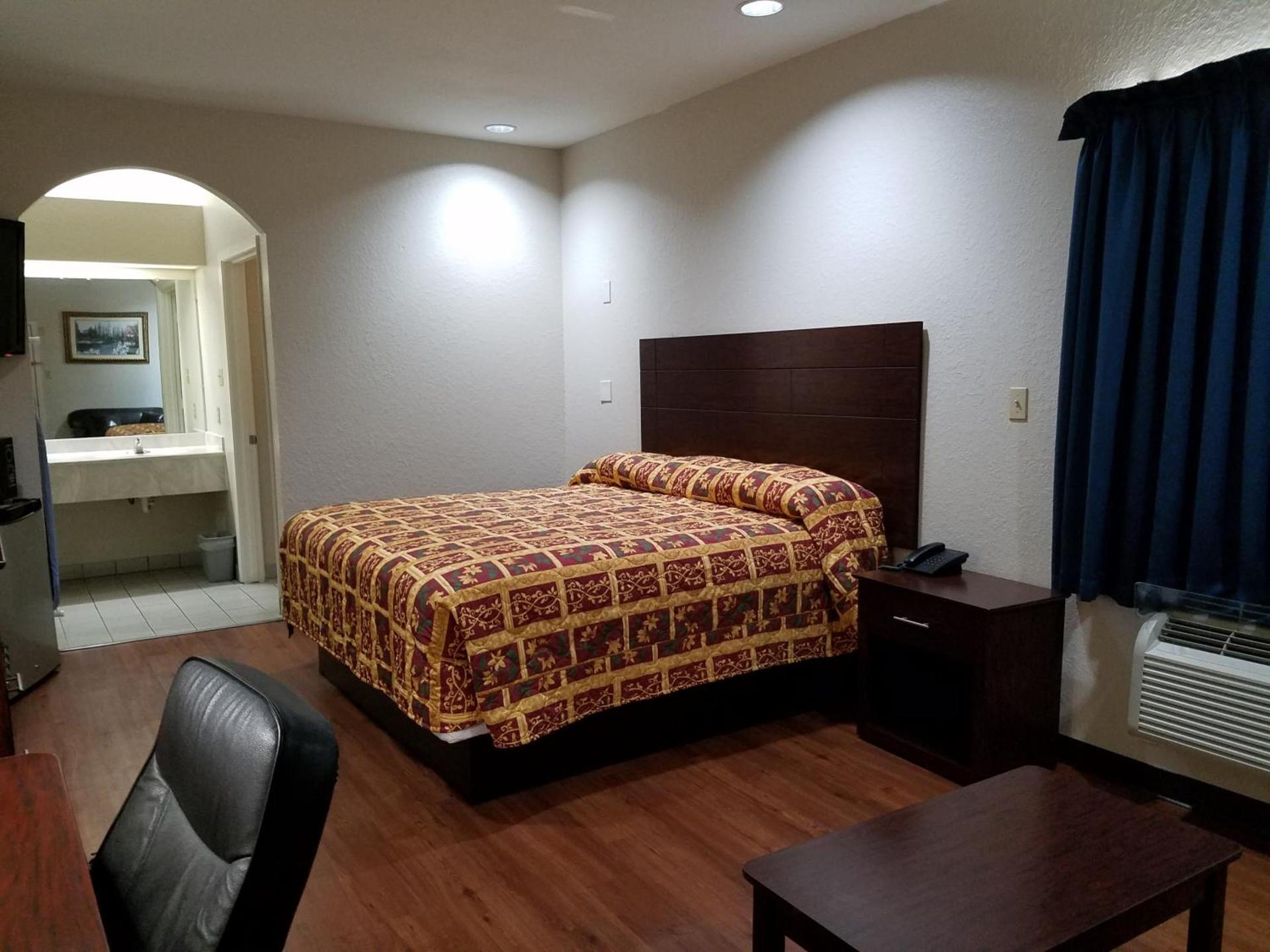 Scott Inn & Suites - Downtown Houston photo 20