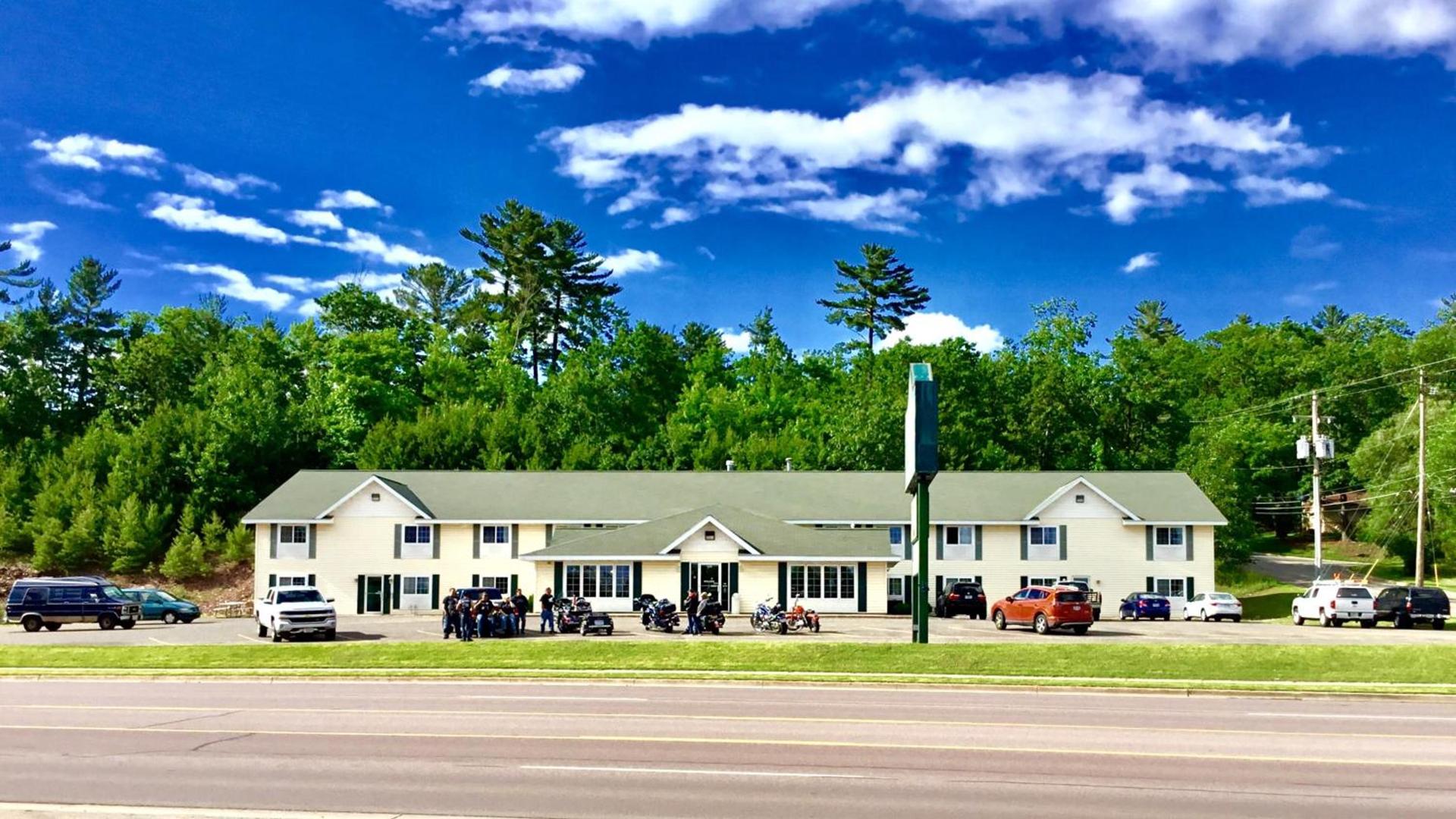Mountain Host Motor Inn photo 12