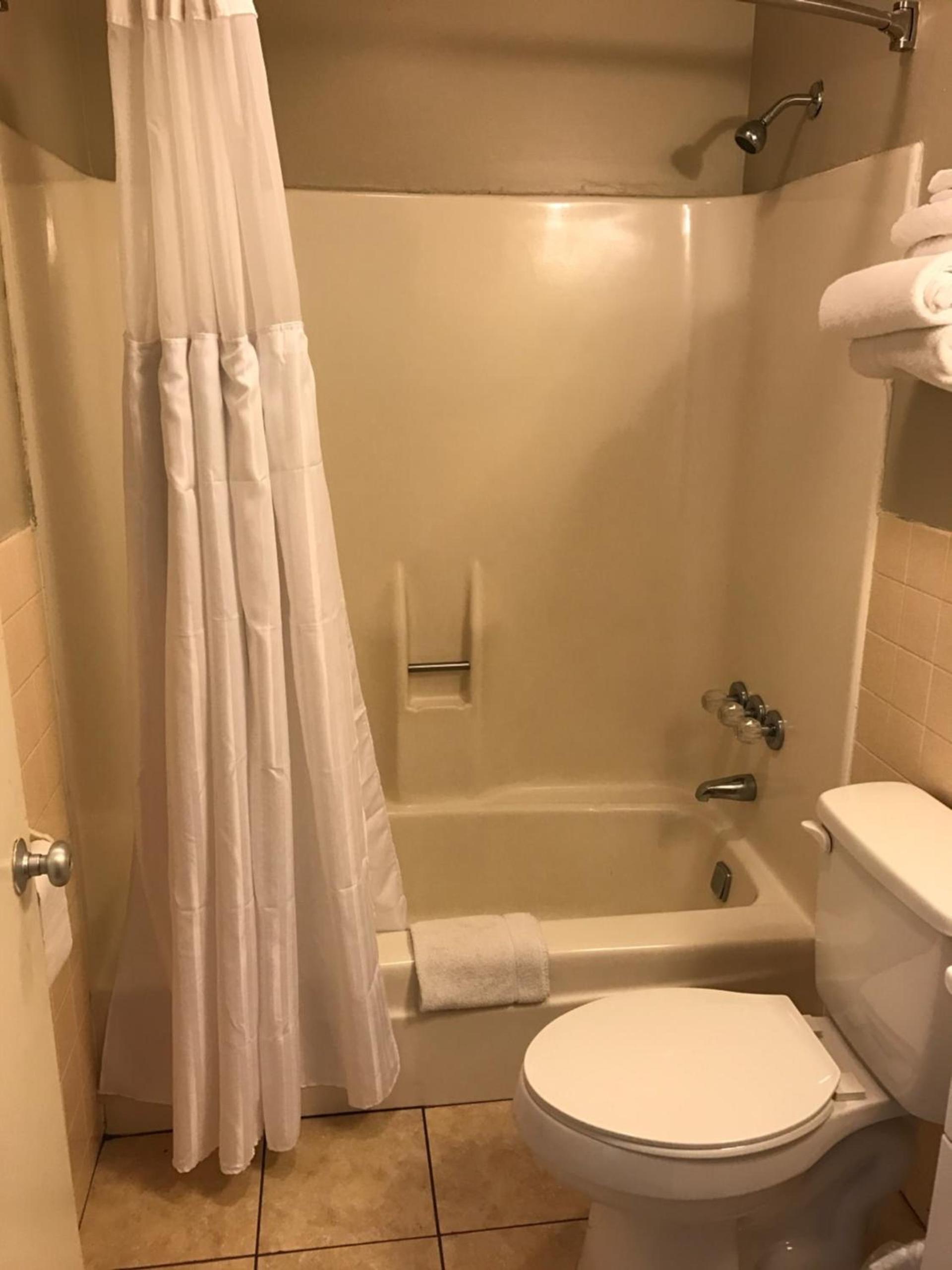Blue Note Motor Inn photo 7