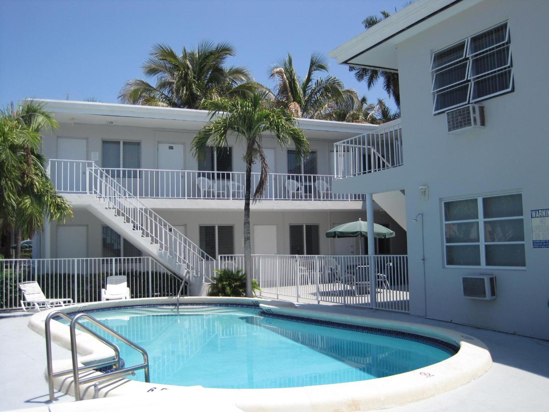 Summerland Suites photo 15