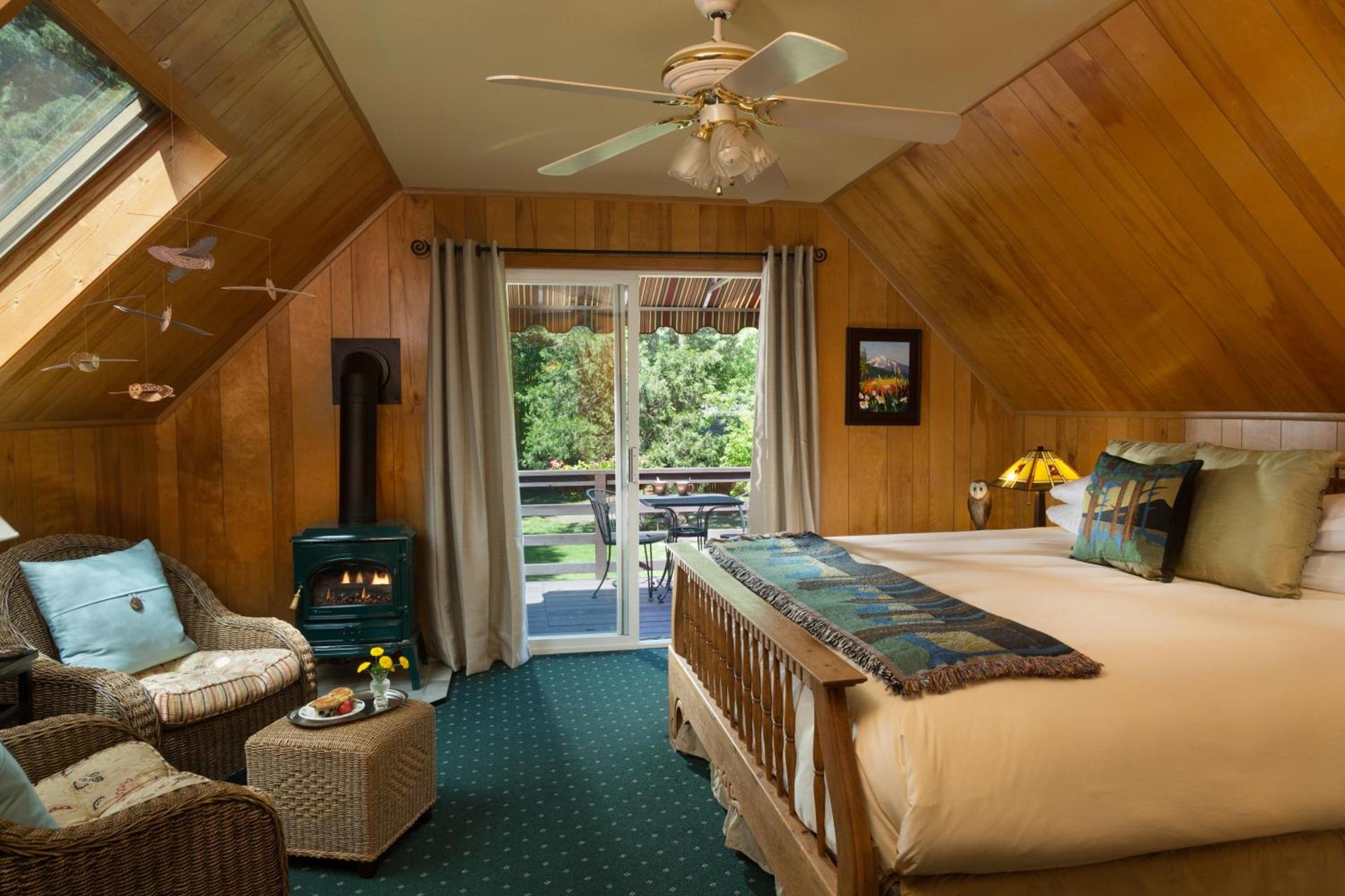 Eagle Rock Lodge photo 14