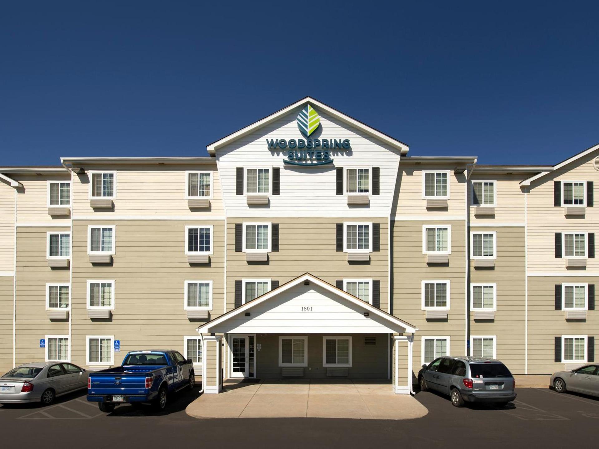 WoodSpring Suites Topeka photo 1