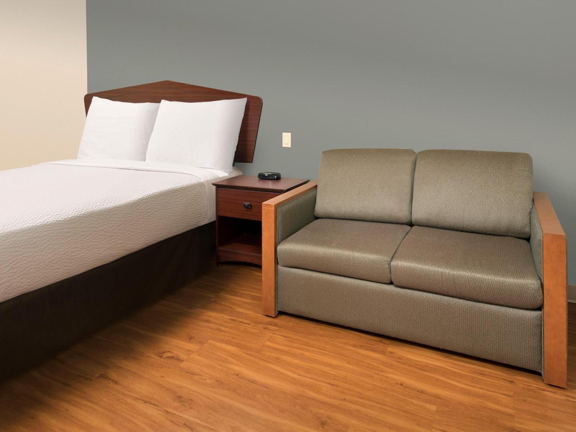 WoodSpring Suites Topeka photo 13