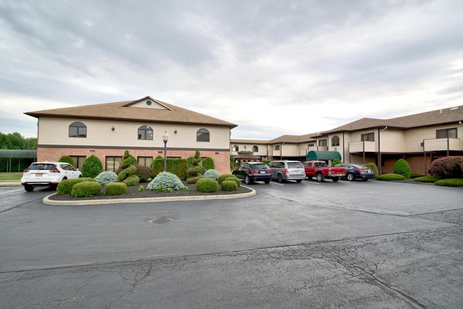 Roosevelt Inn & Suites Saratoga Springs photo 62