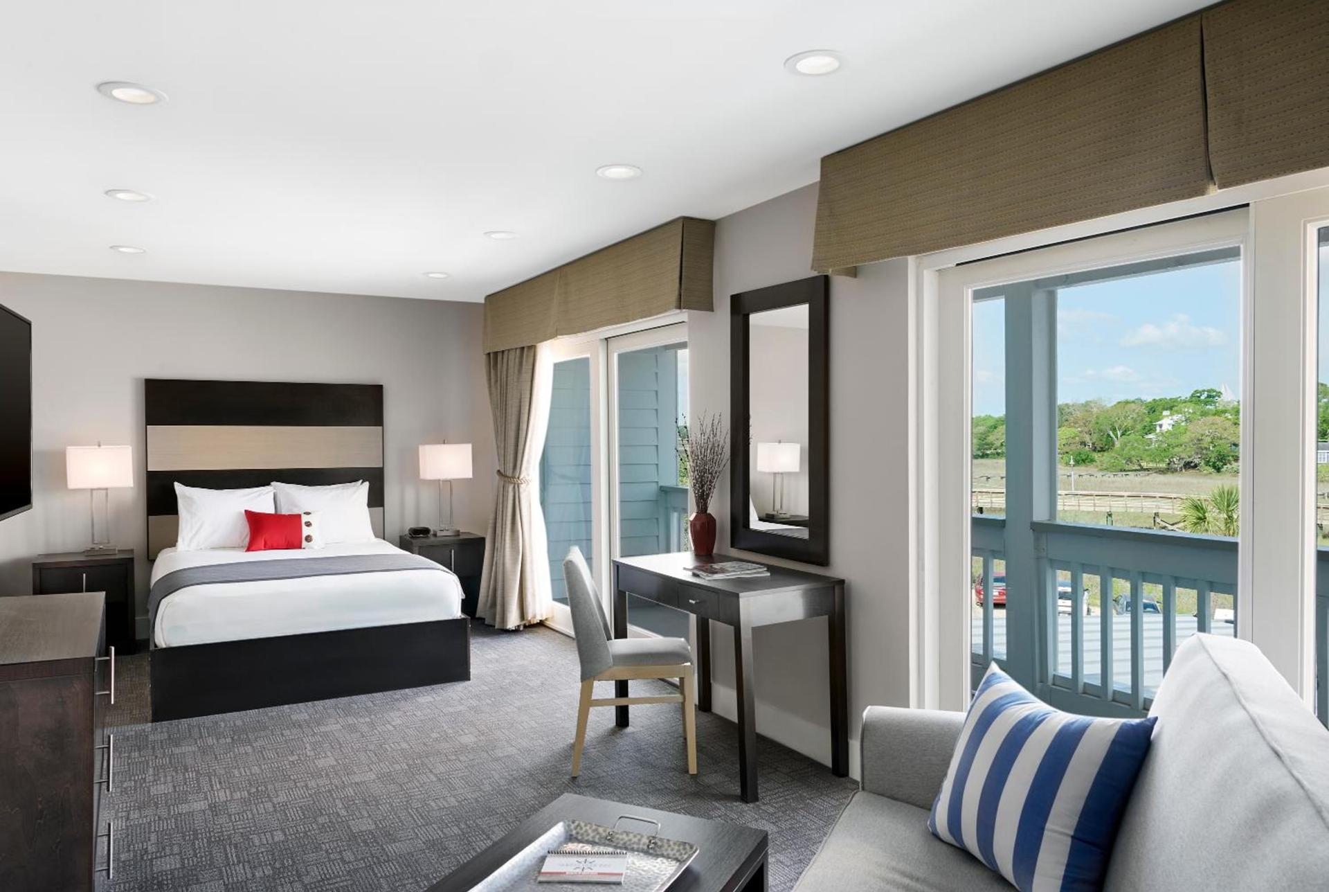 Shem Creek Inn photo 17