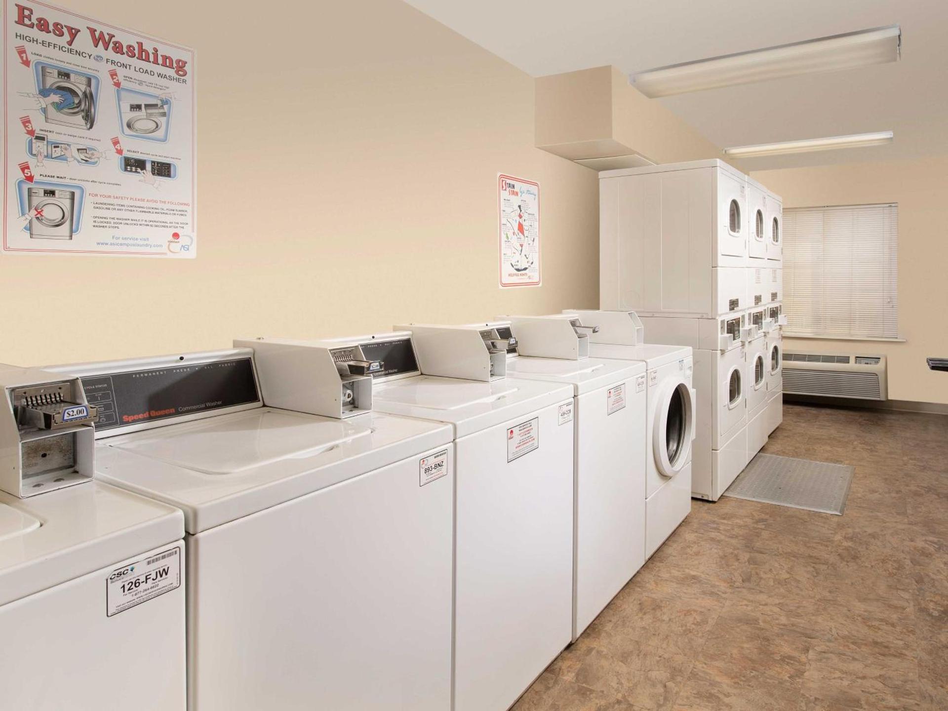 WoodSpring Suites Kansas City Liberty photo 16