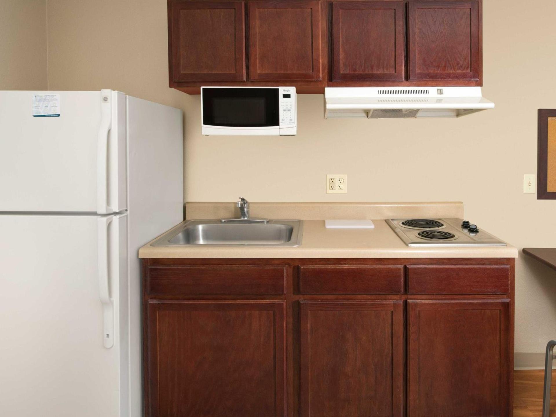 WoodSpring Suites Kansas City Liberty photo 7