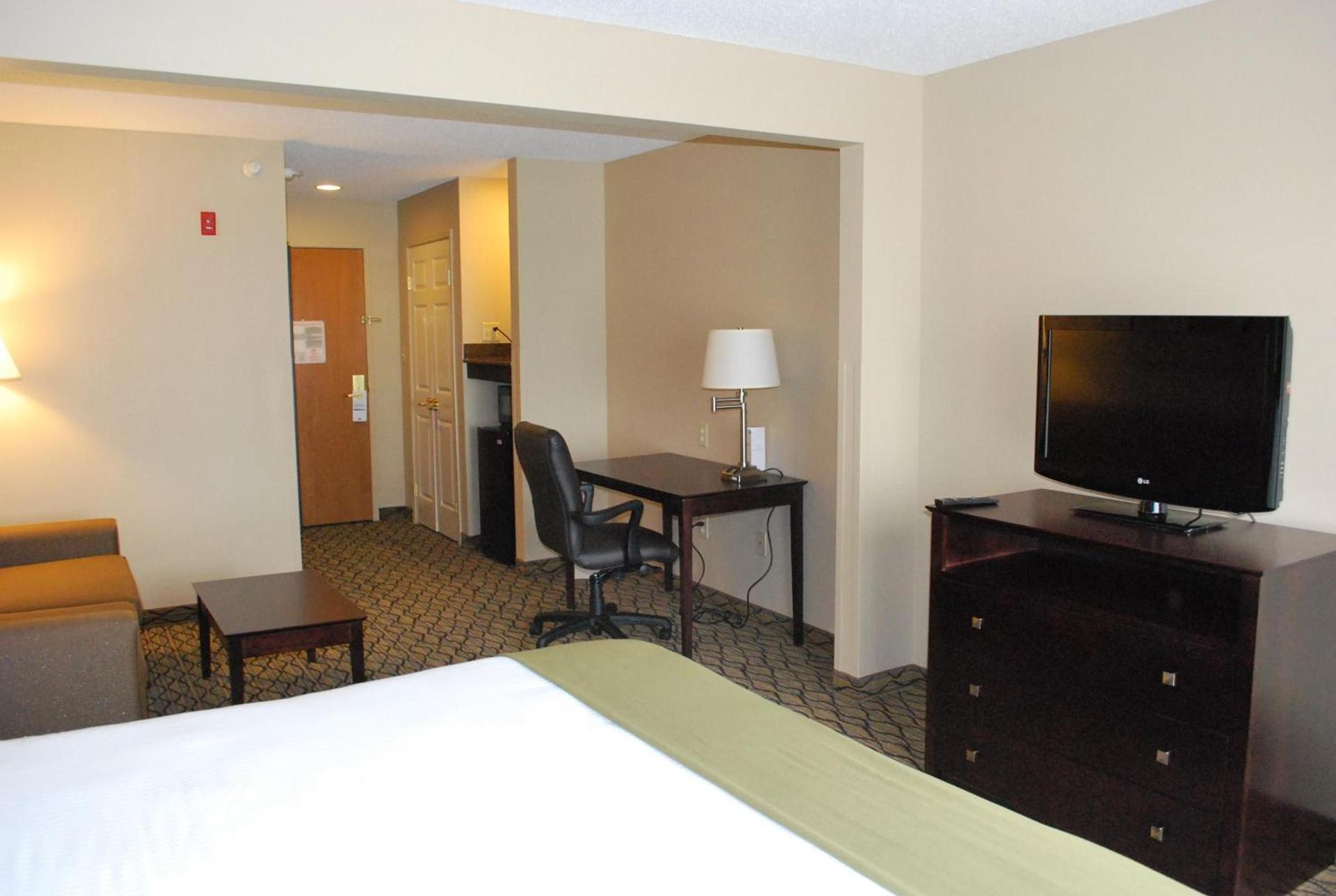 Holiday Inn Express Bloomington West by IHG photo 7