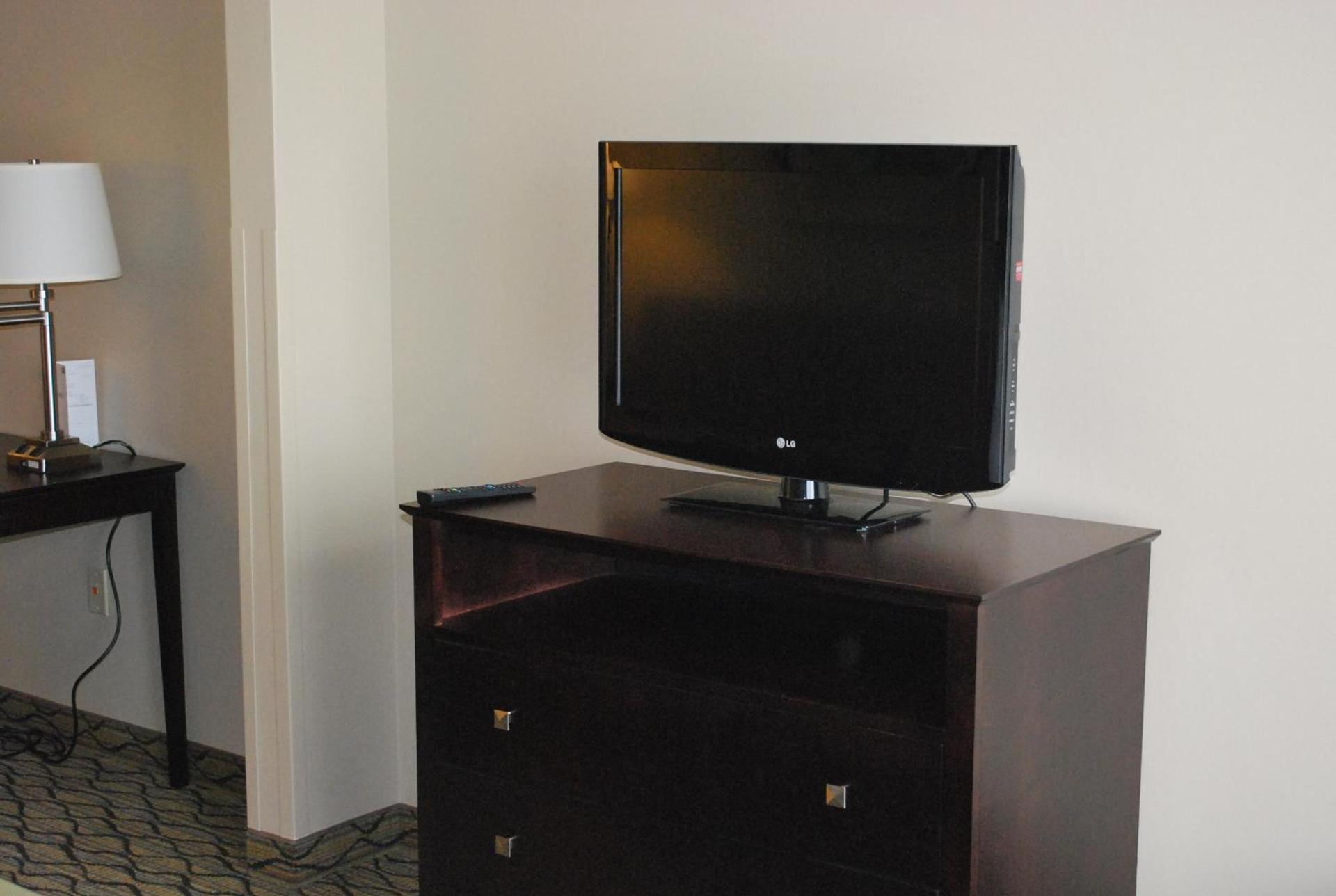 Holiday Inn Express Bloomington West by IHG photo 2