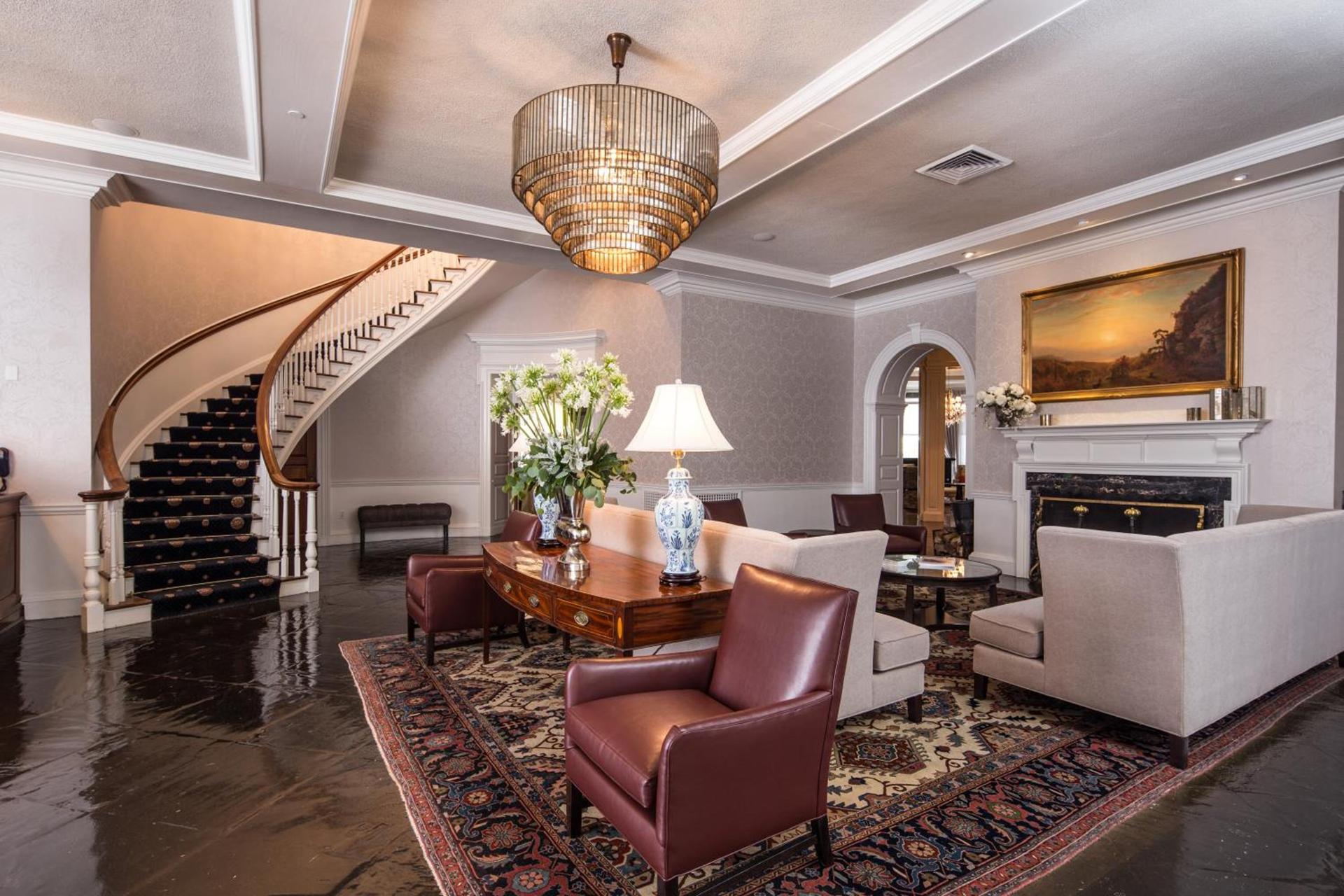 The Tidewater Inn photo 11