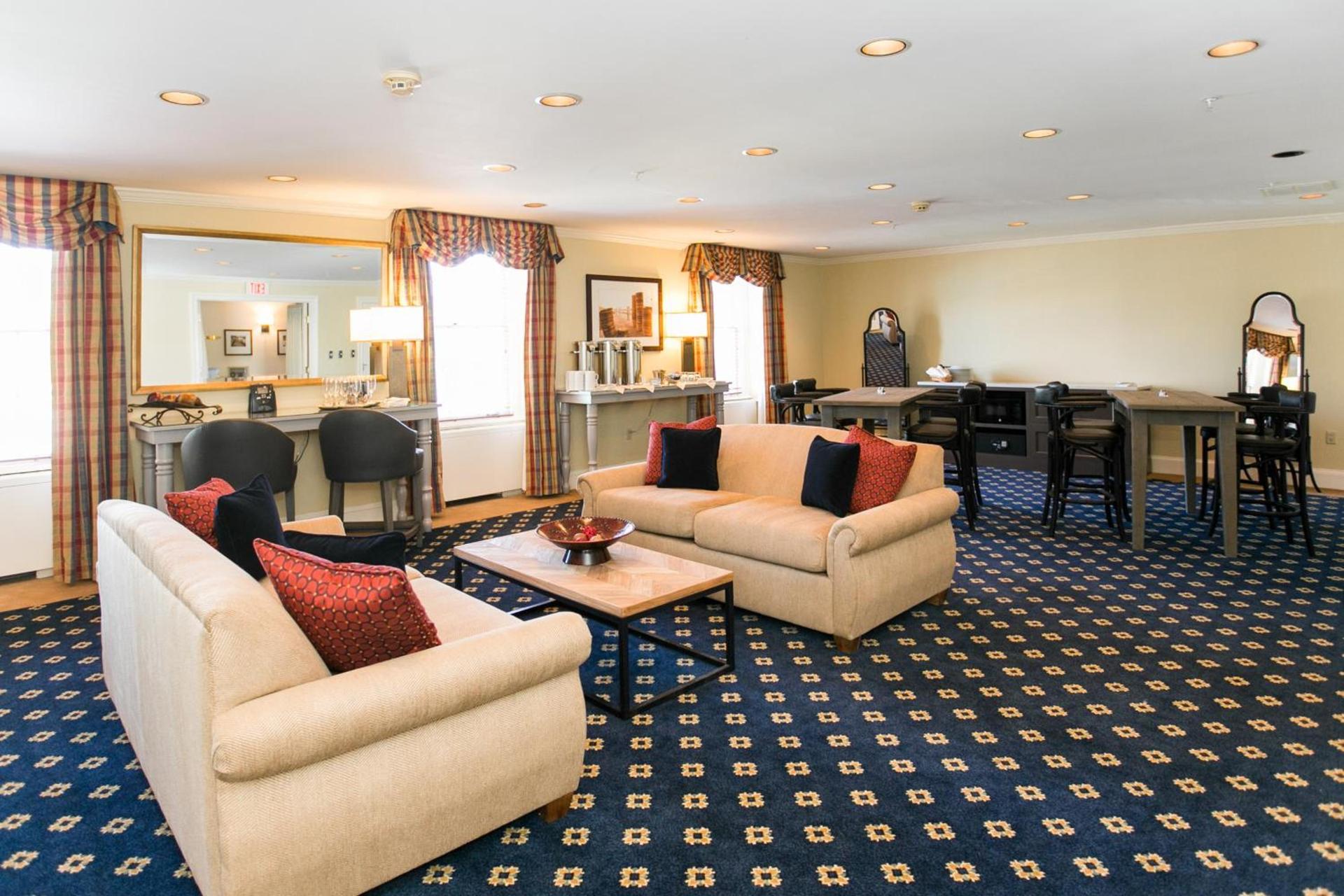 The Tidewater Inn photo 33