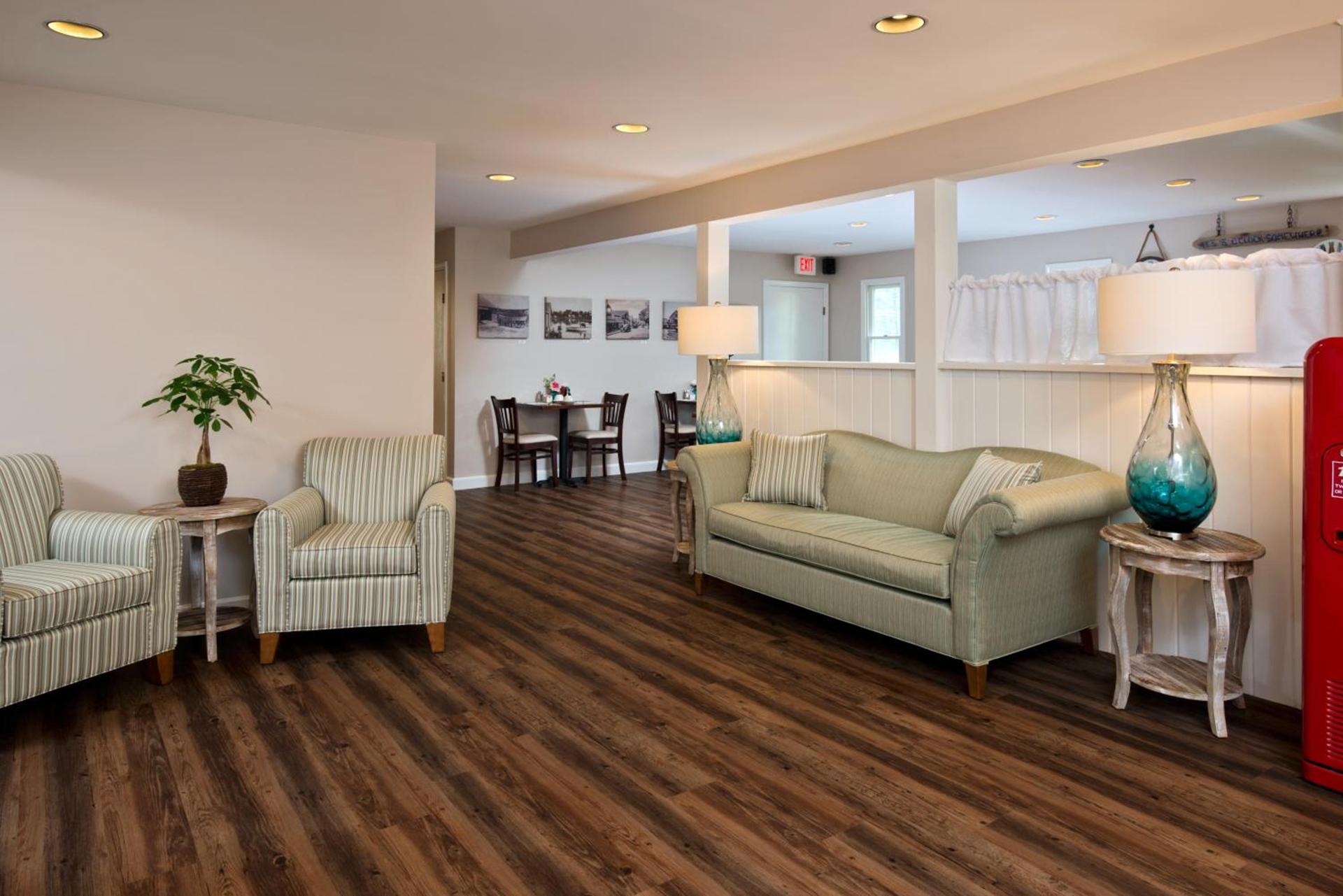 Wellfleet Lodge photo 4