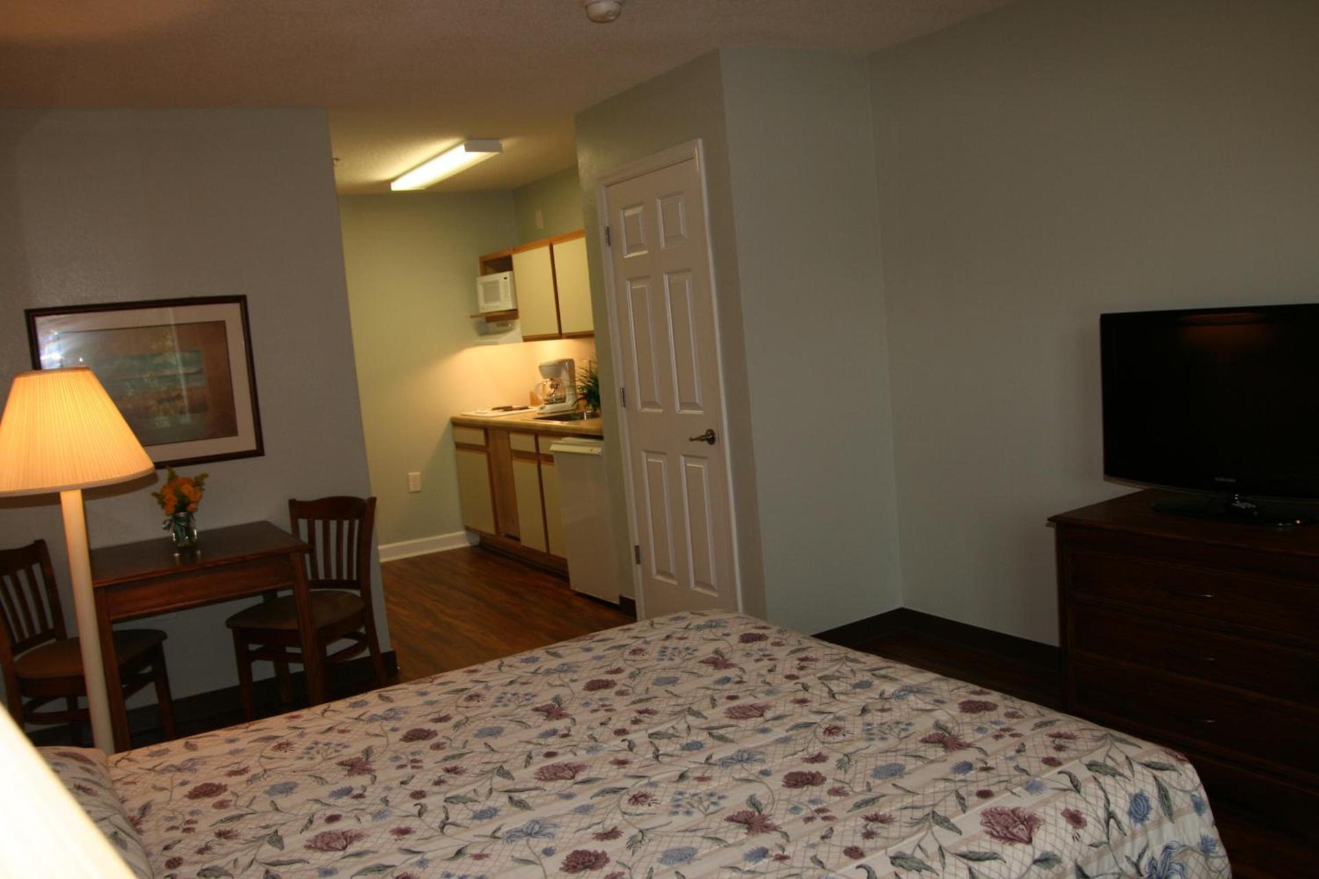 Affordable Suites Jacksonville photo 28