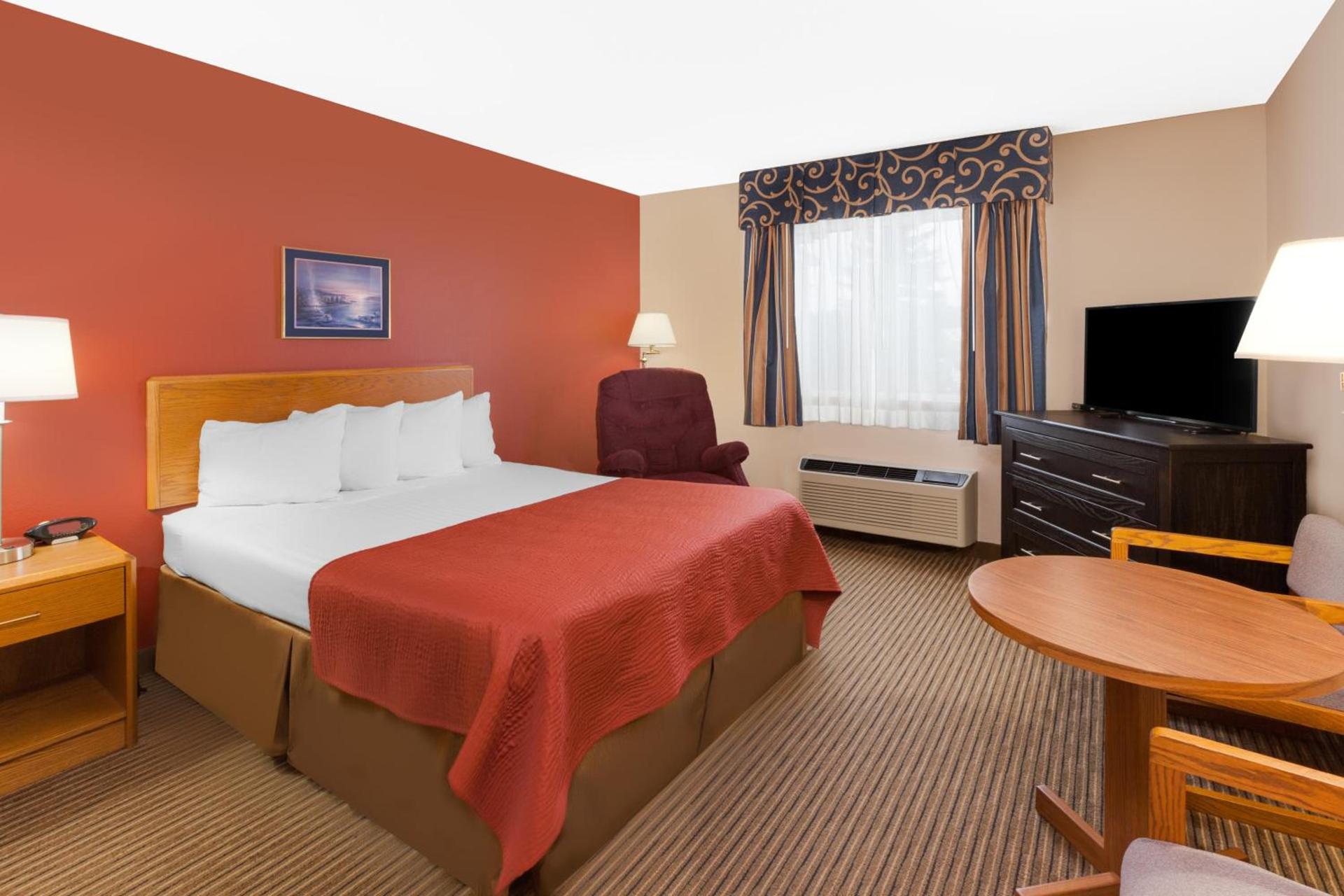 Super 8 by Wyndham St. Ignace photo 28