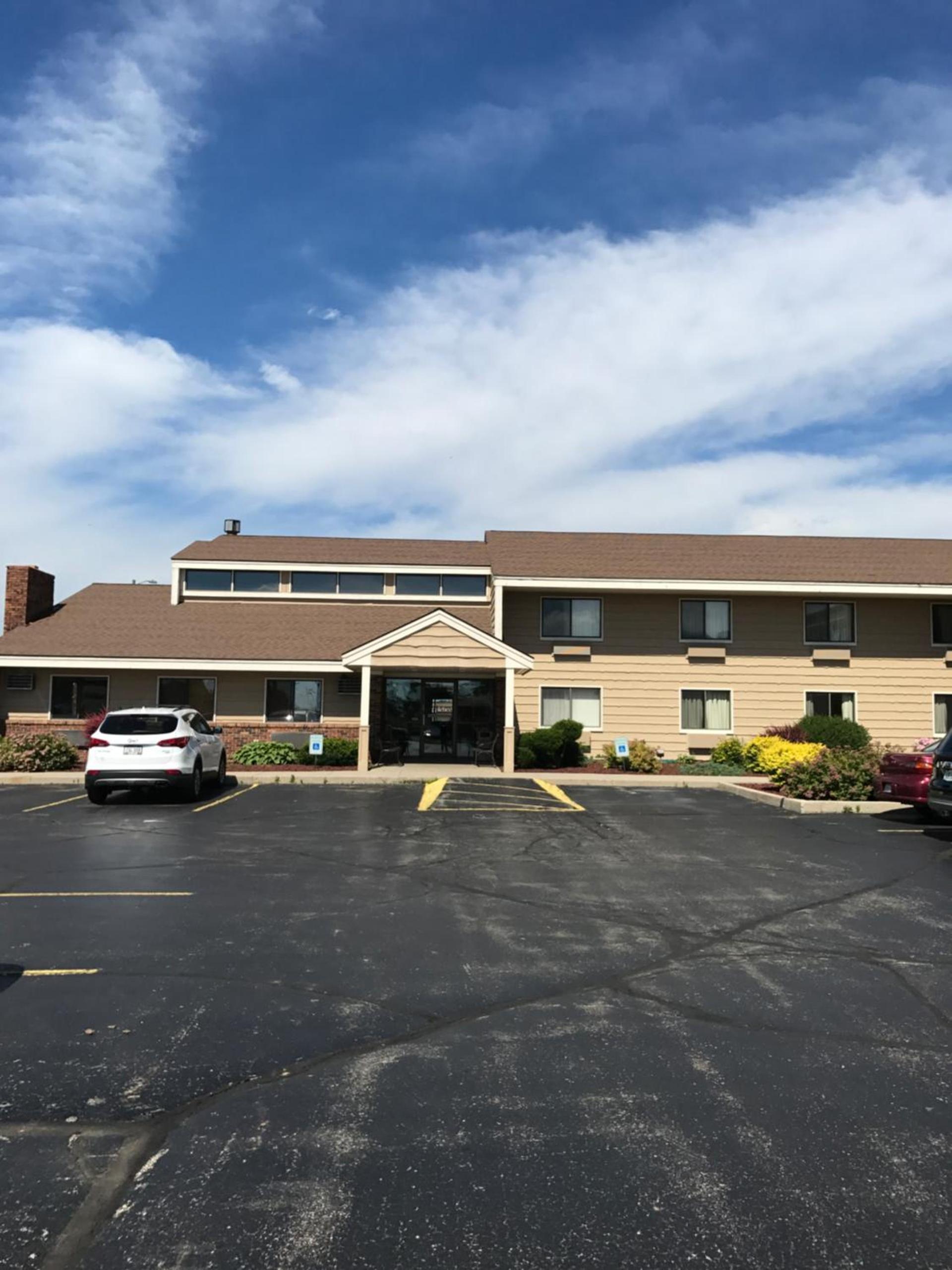 AmericInn by Wyndham West Bend photo 27